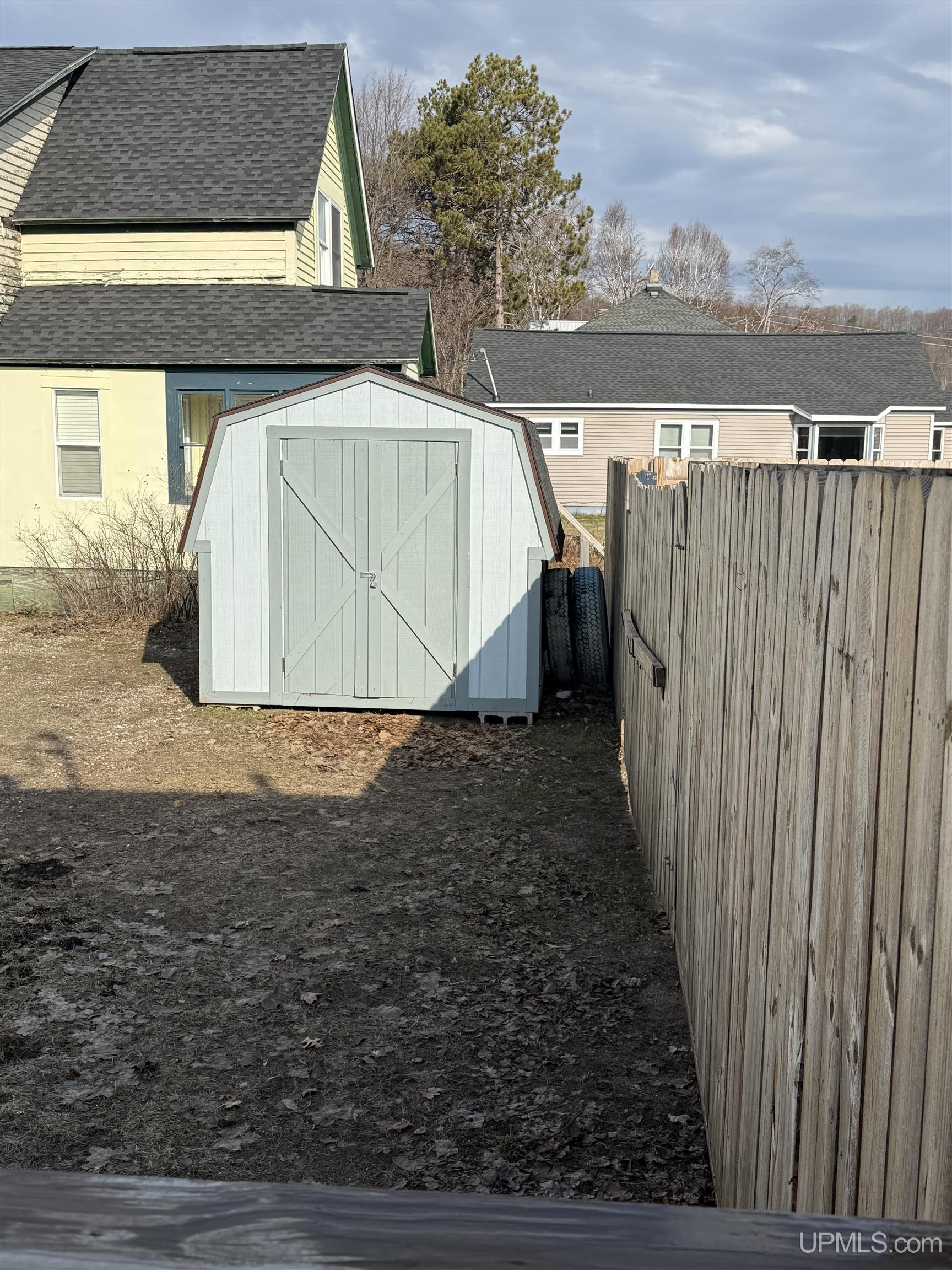main property photo 18