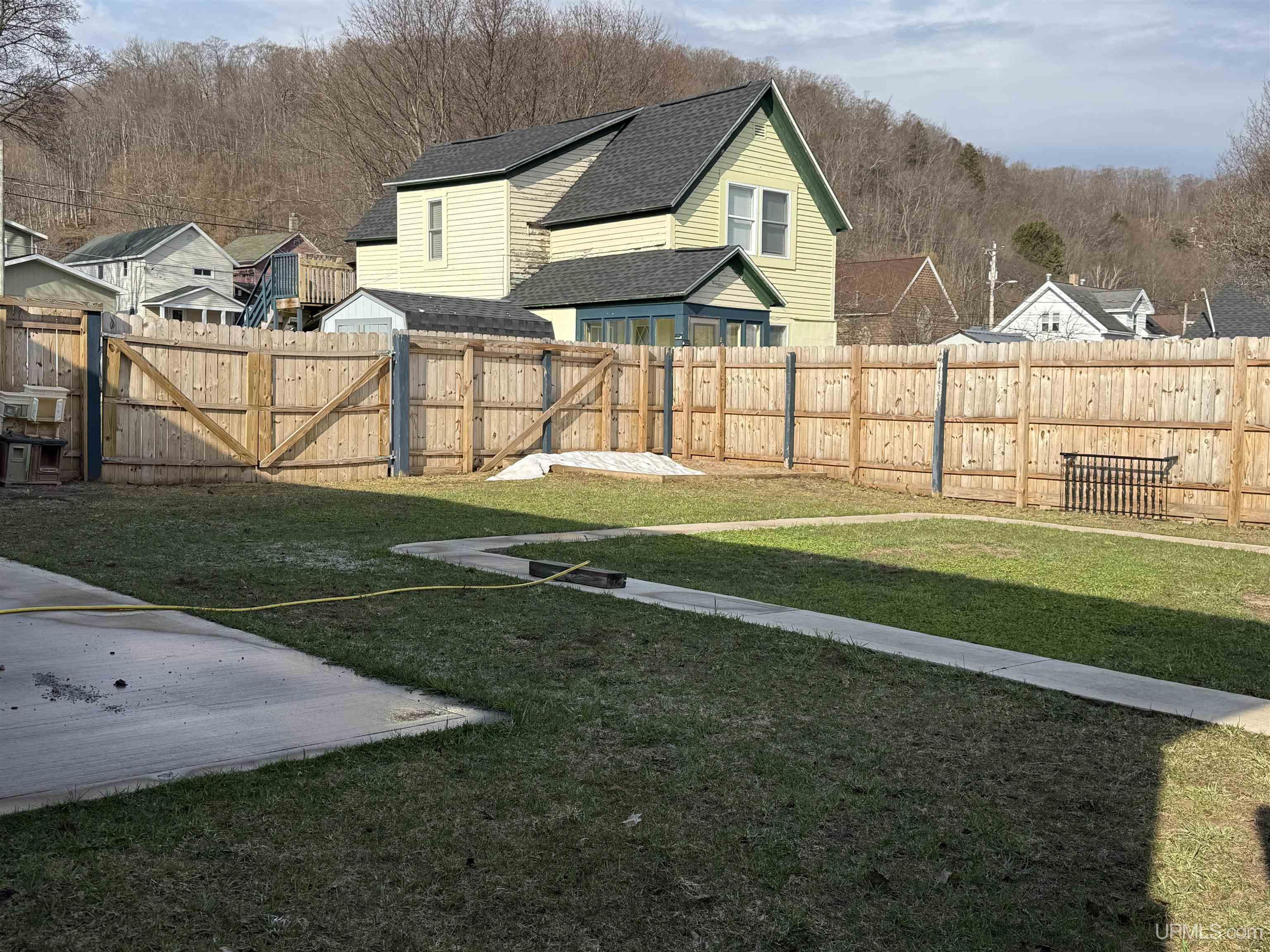 main property photo 19