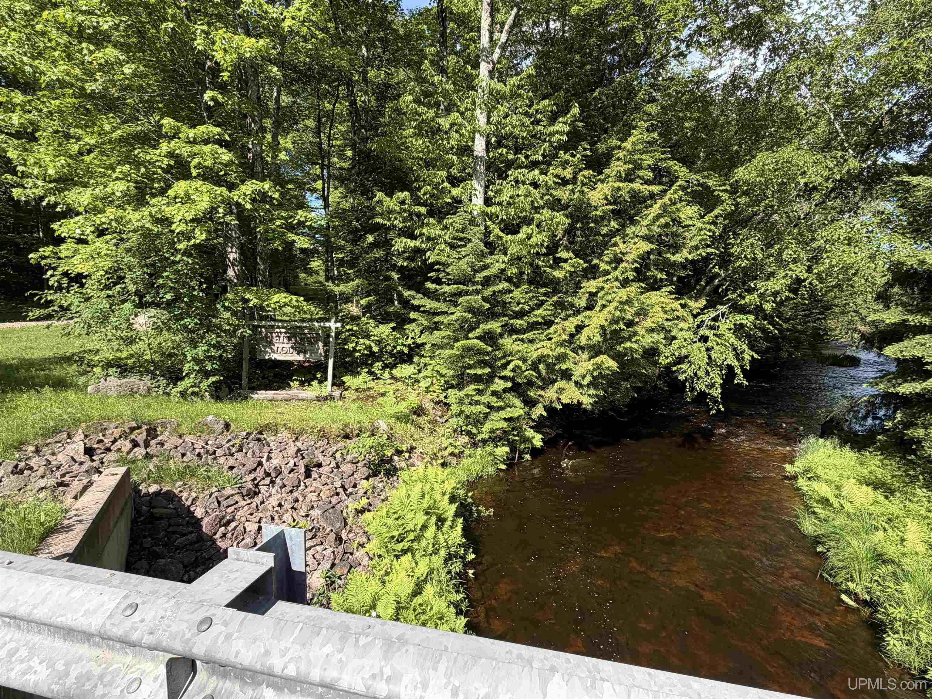 main property photo 6