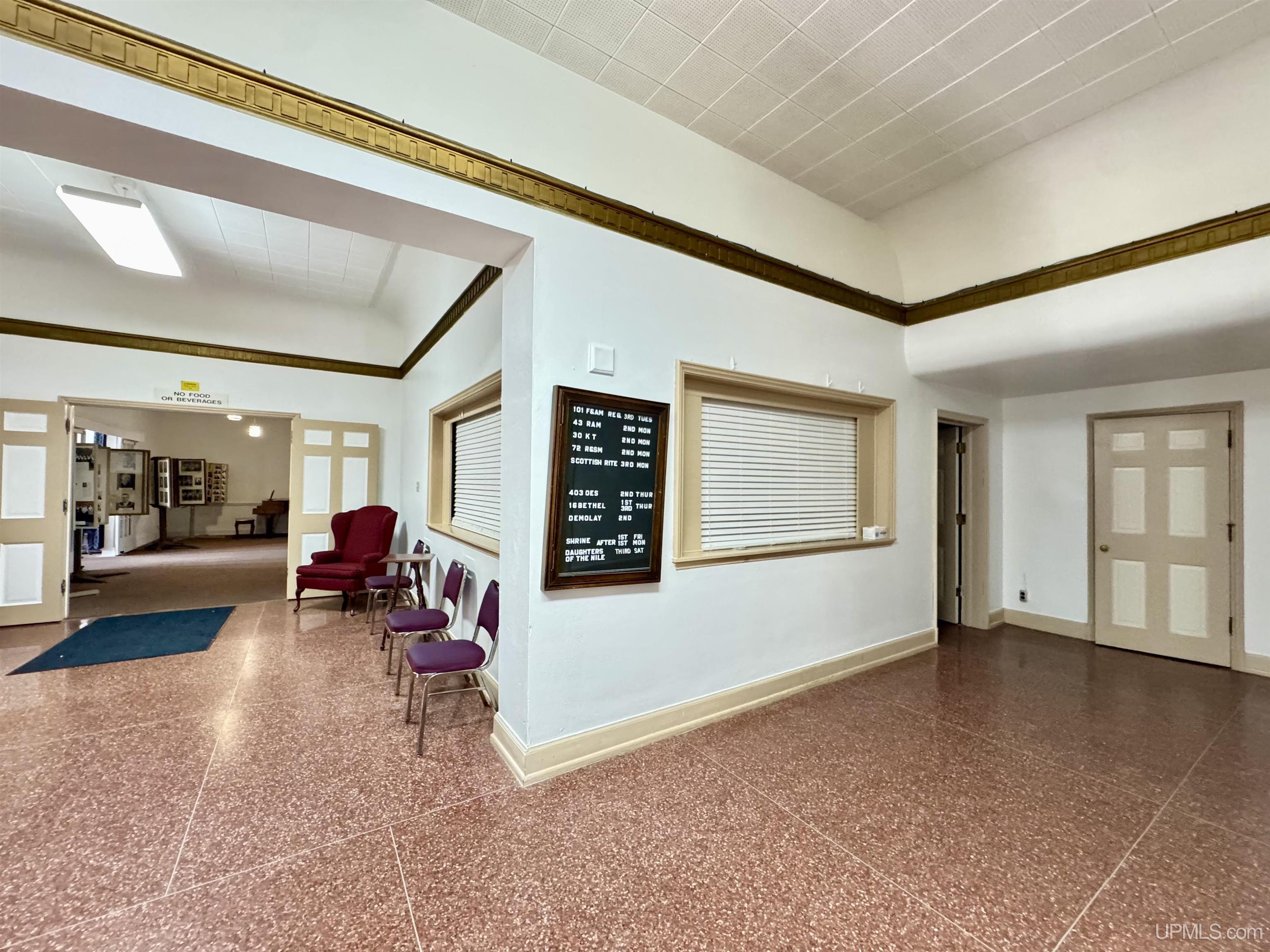 main property photo 33