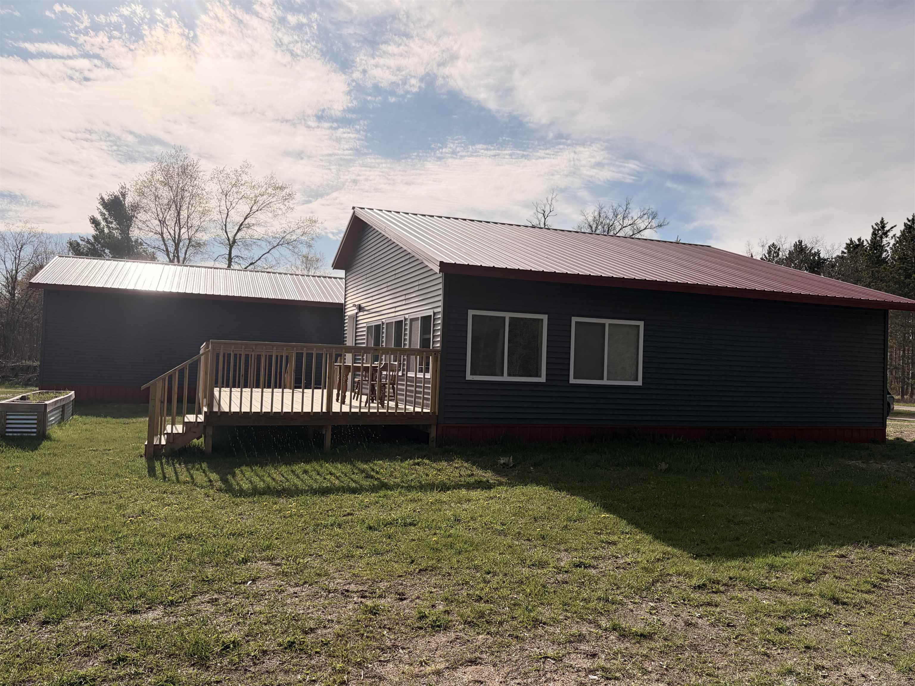 main property photo 40