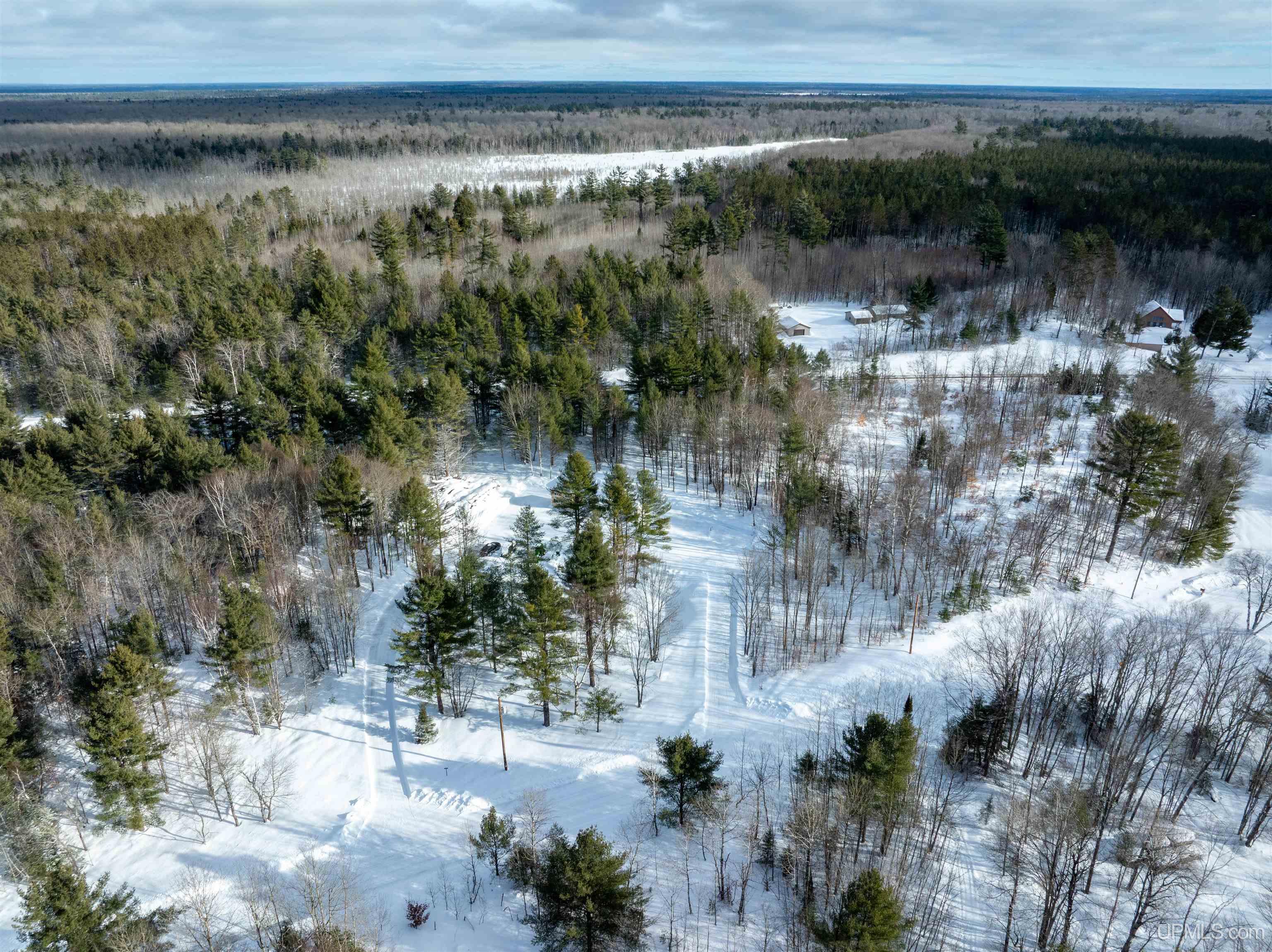 main property photo 11