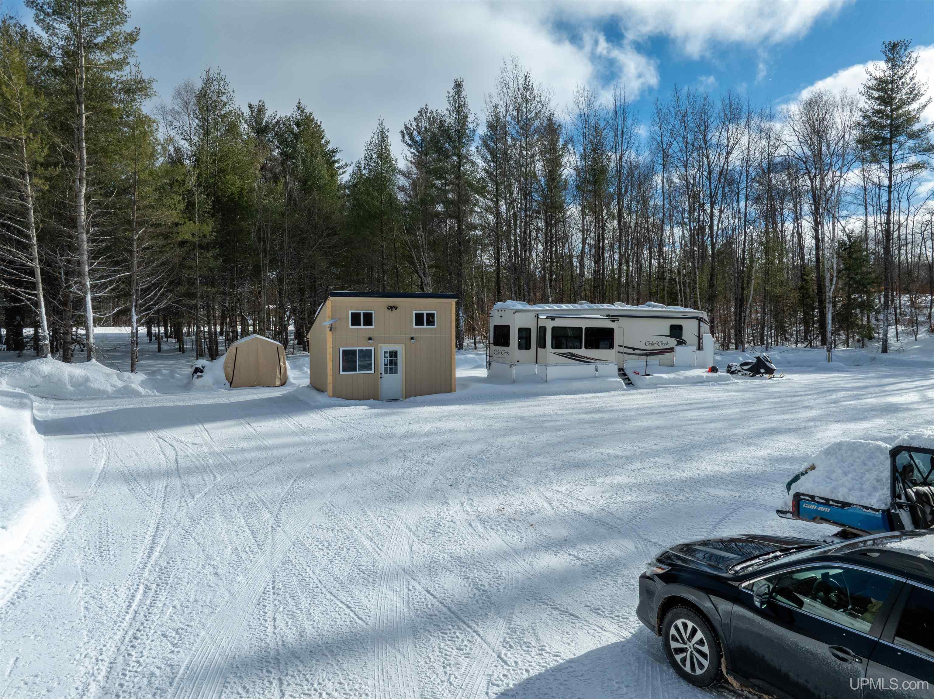 main property photo 3