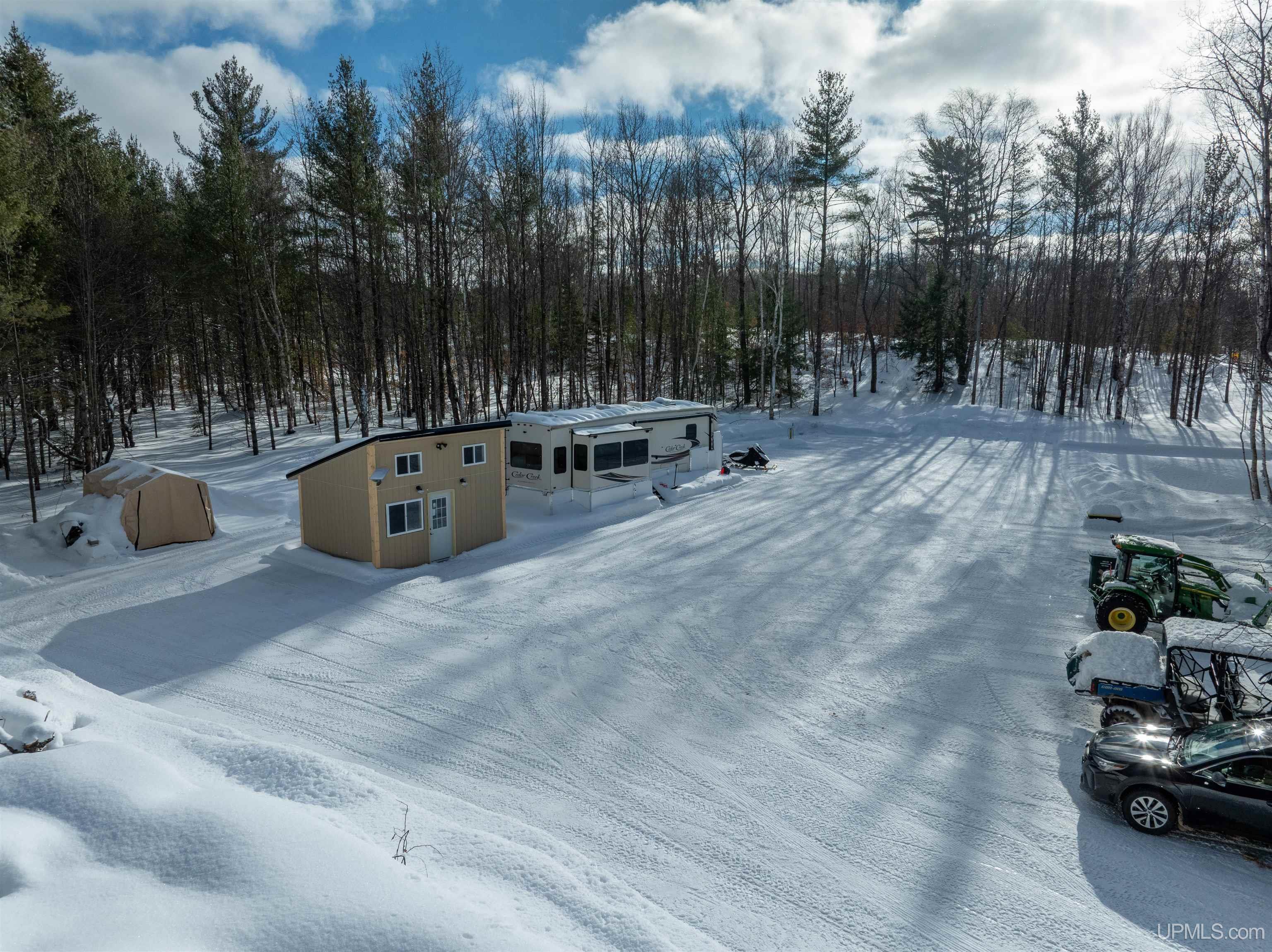 main property photo 5