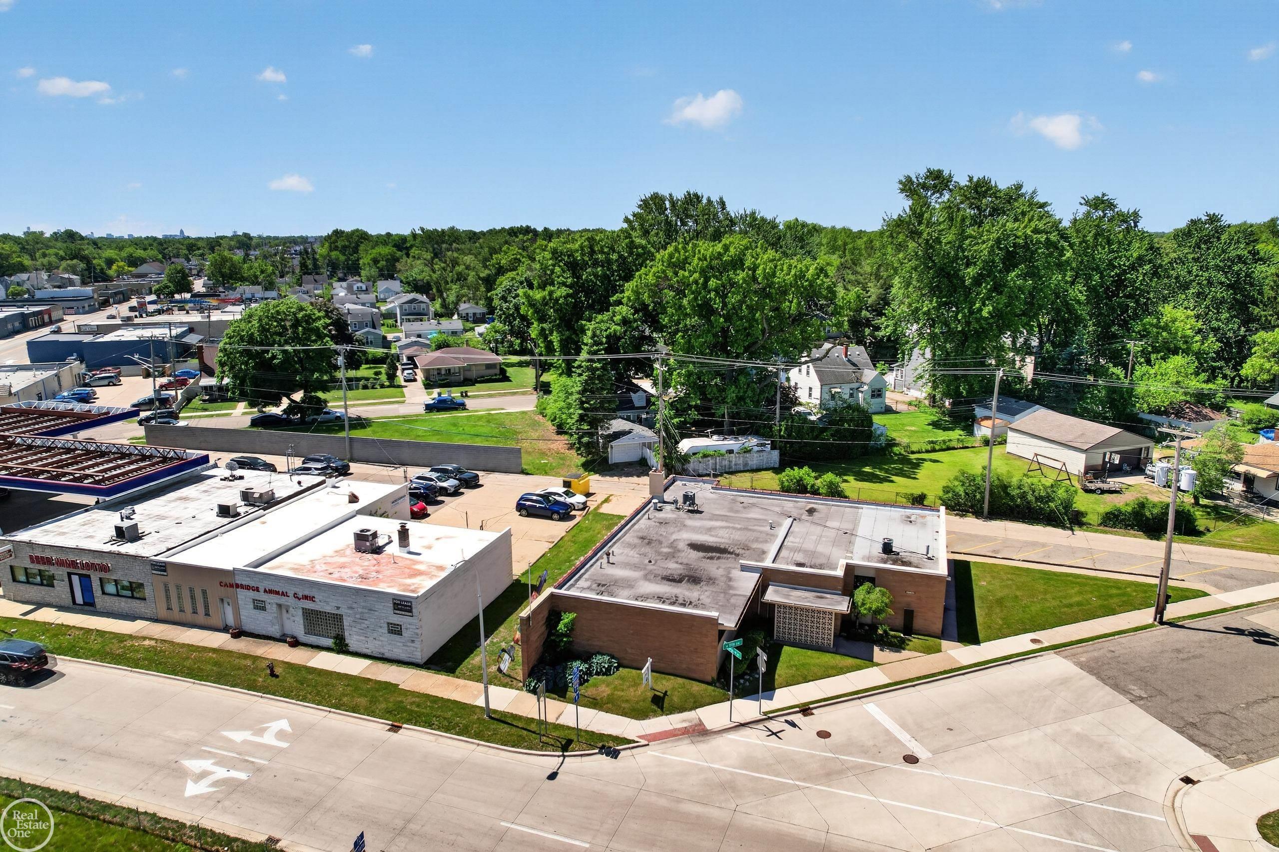 main property photo 41