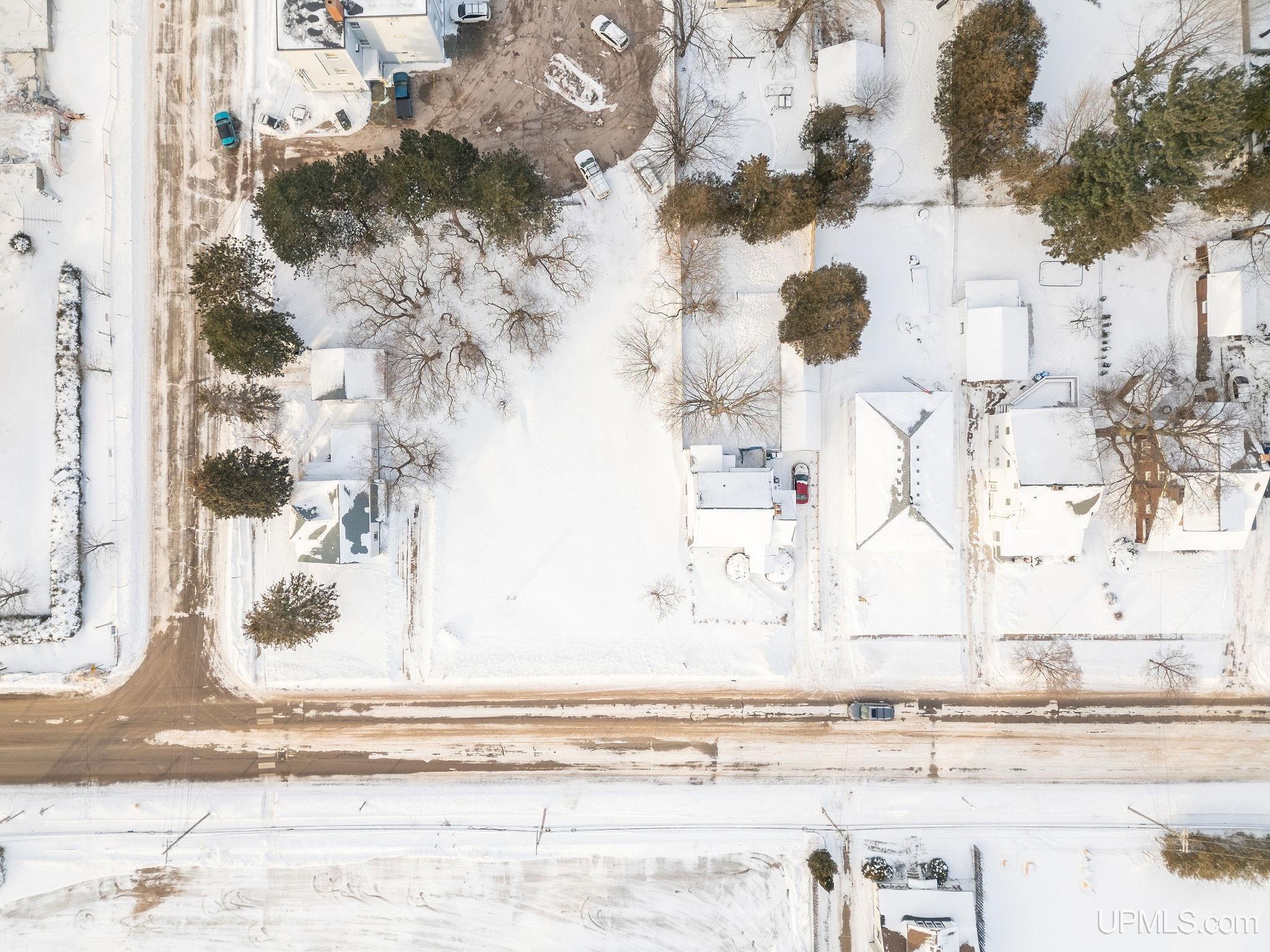 main property photo 16
