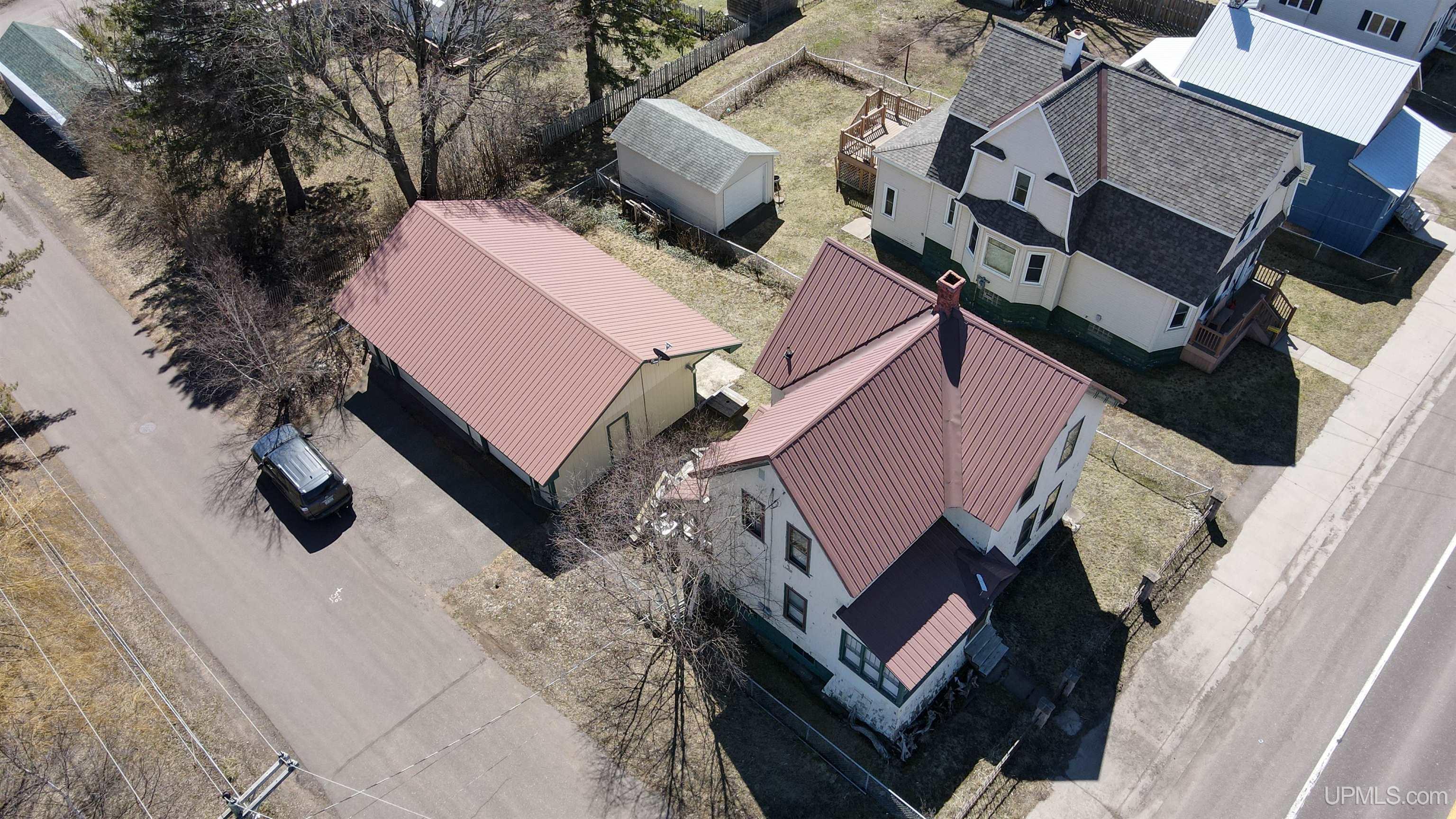 main property photo 38