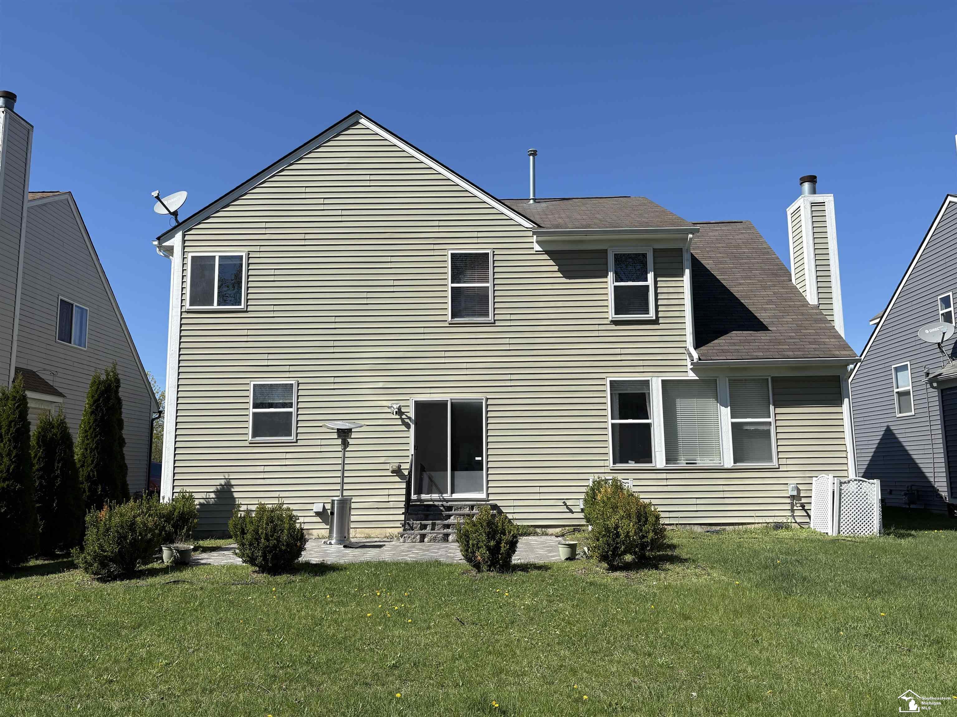 main property photo 5