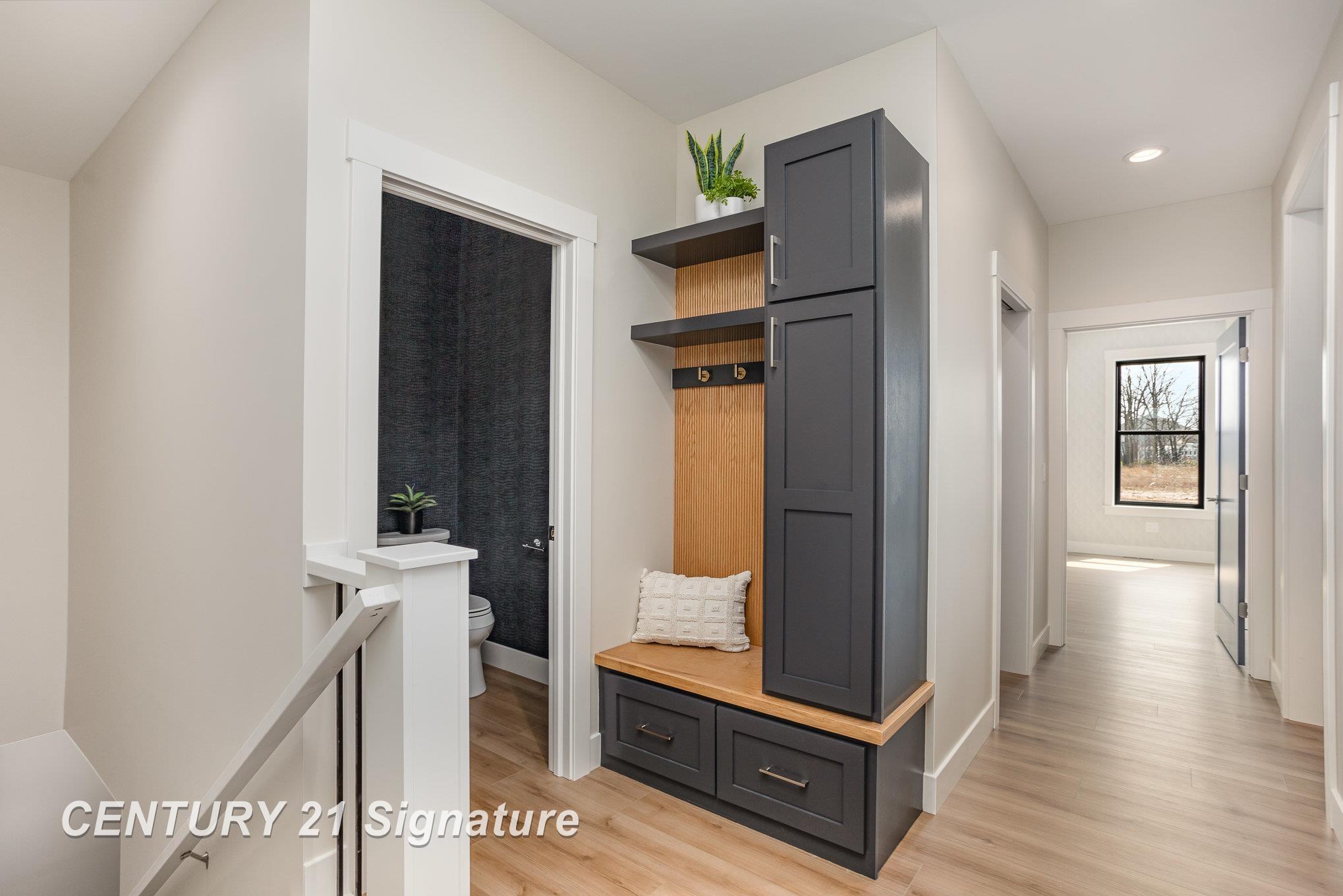main property photo 14