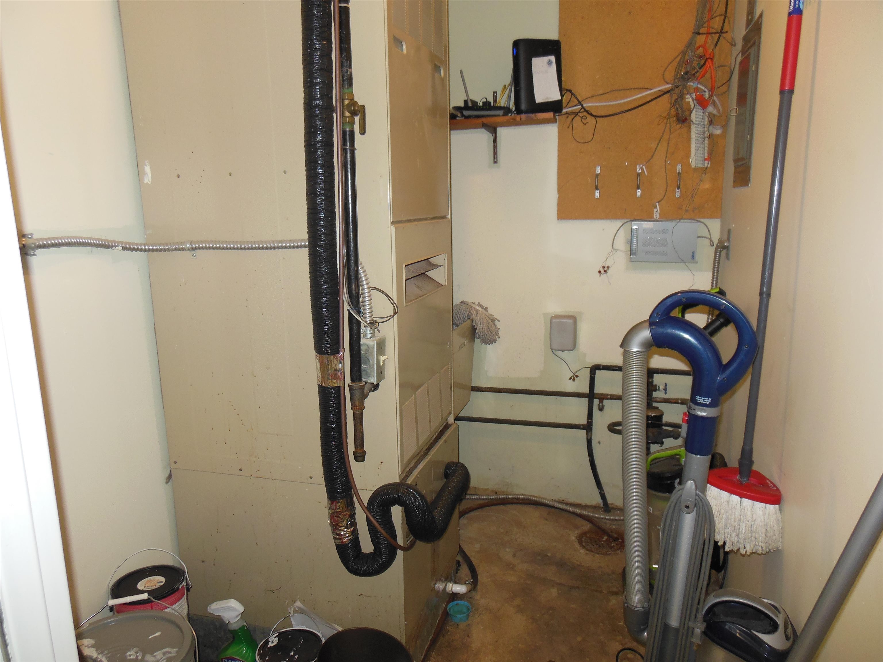 main property photo 14