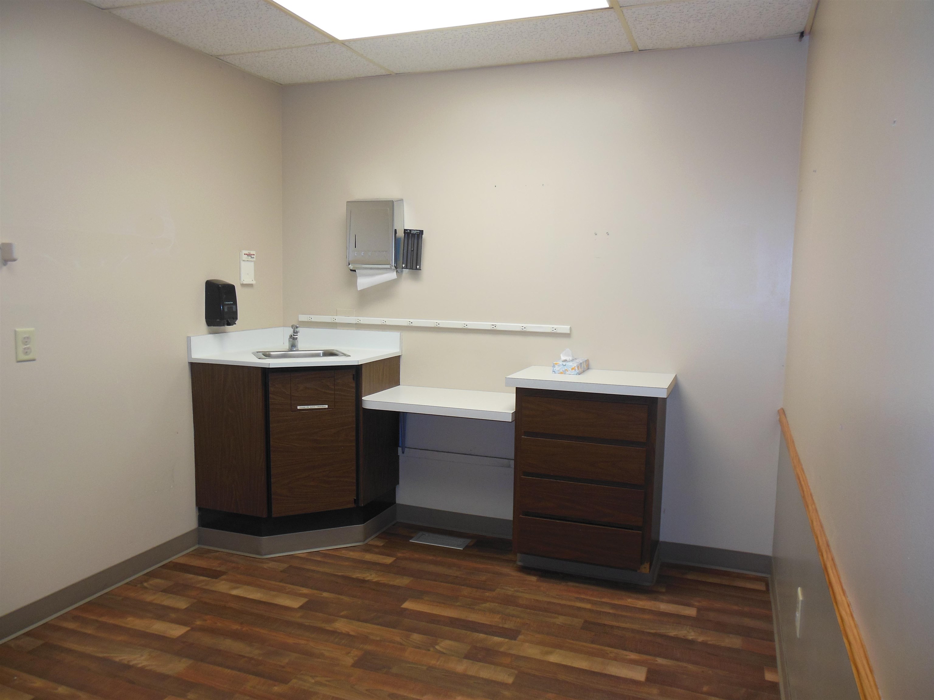 main property photo 33