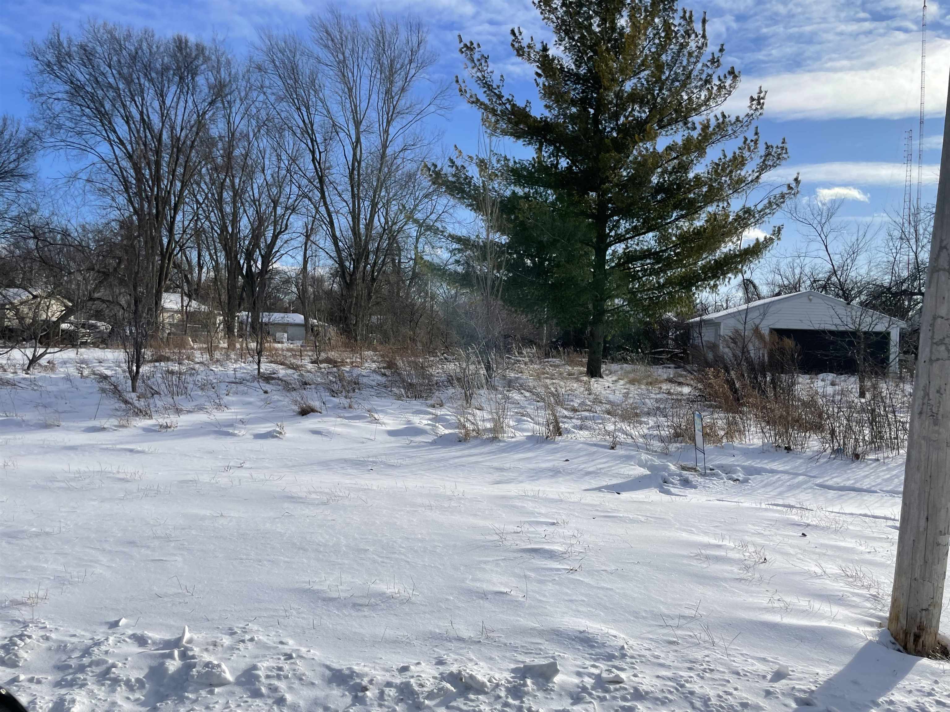 main property photo 11