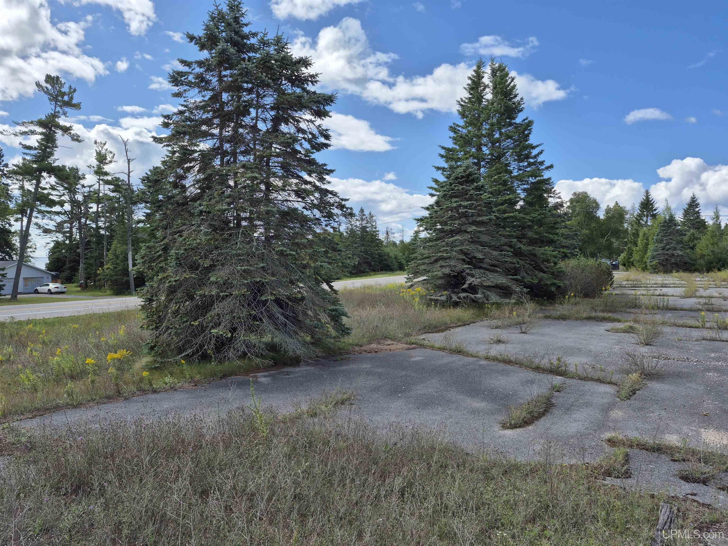 main property photo 18