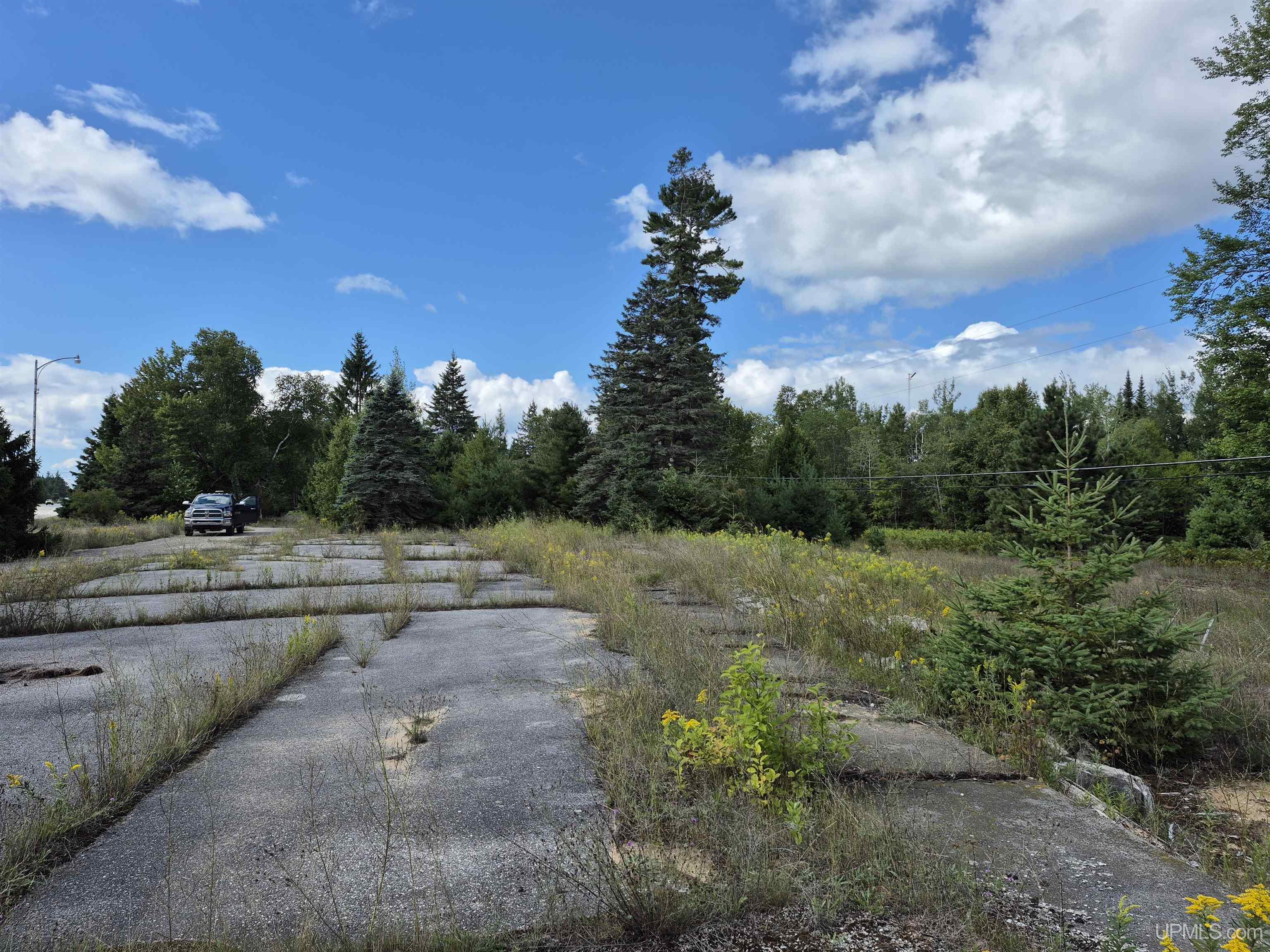 main property photo 20