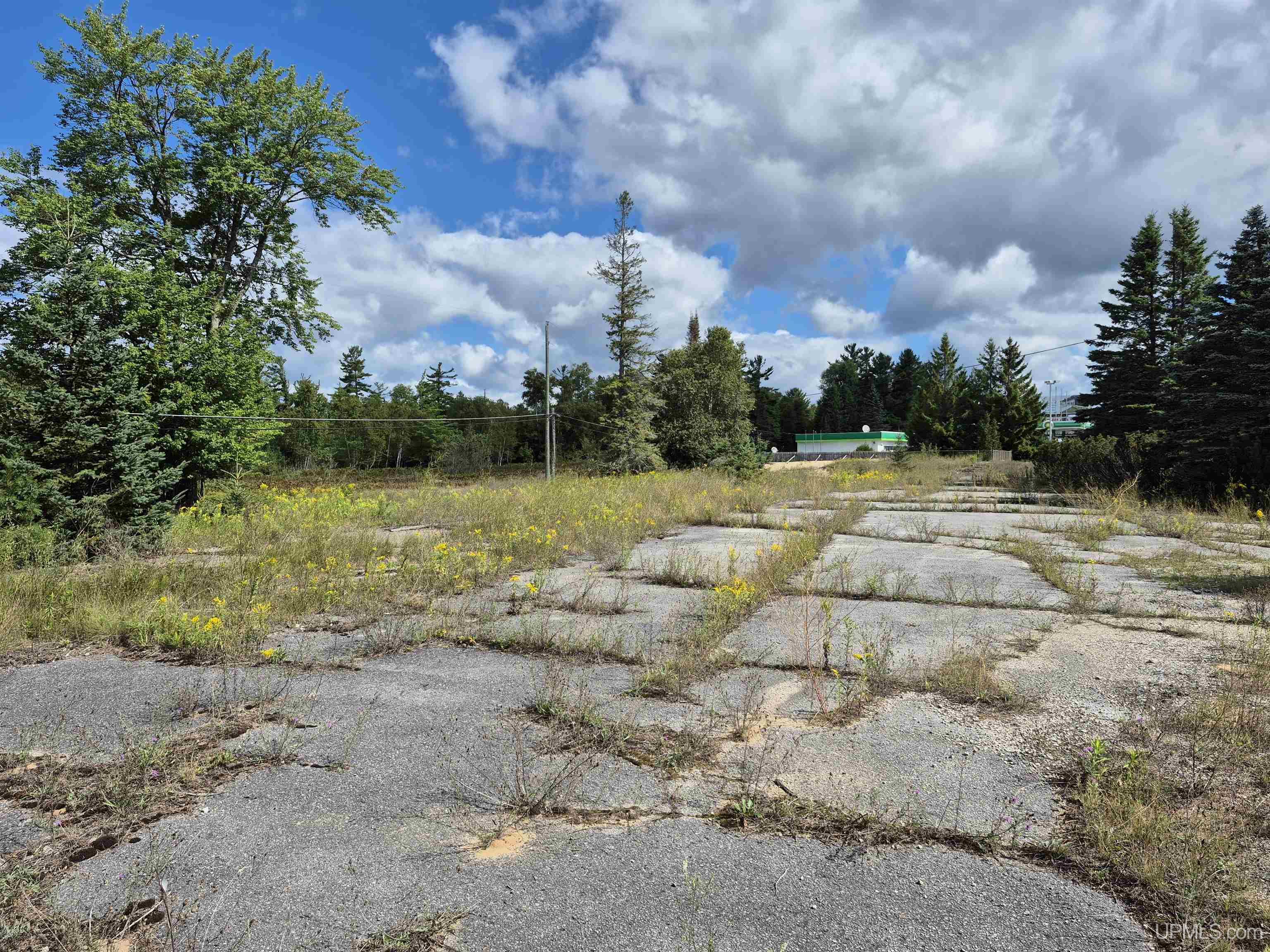 main property photo 23