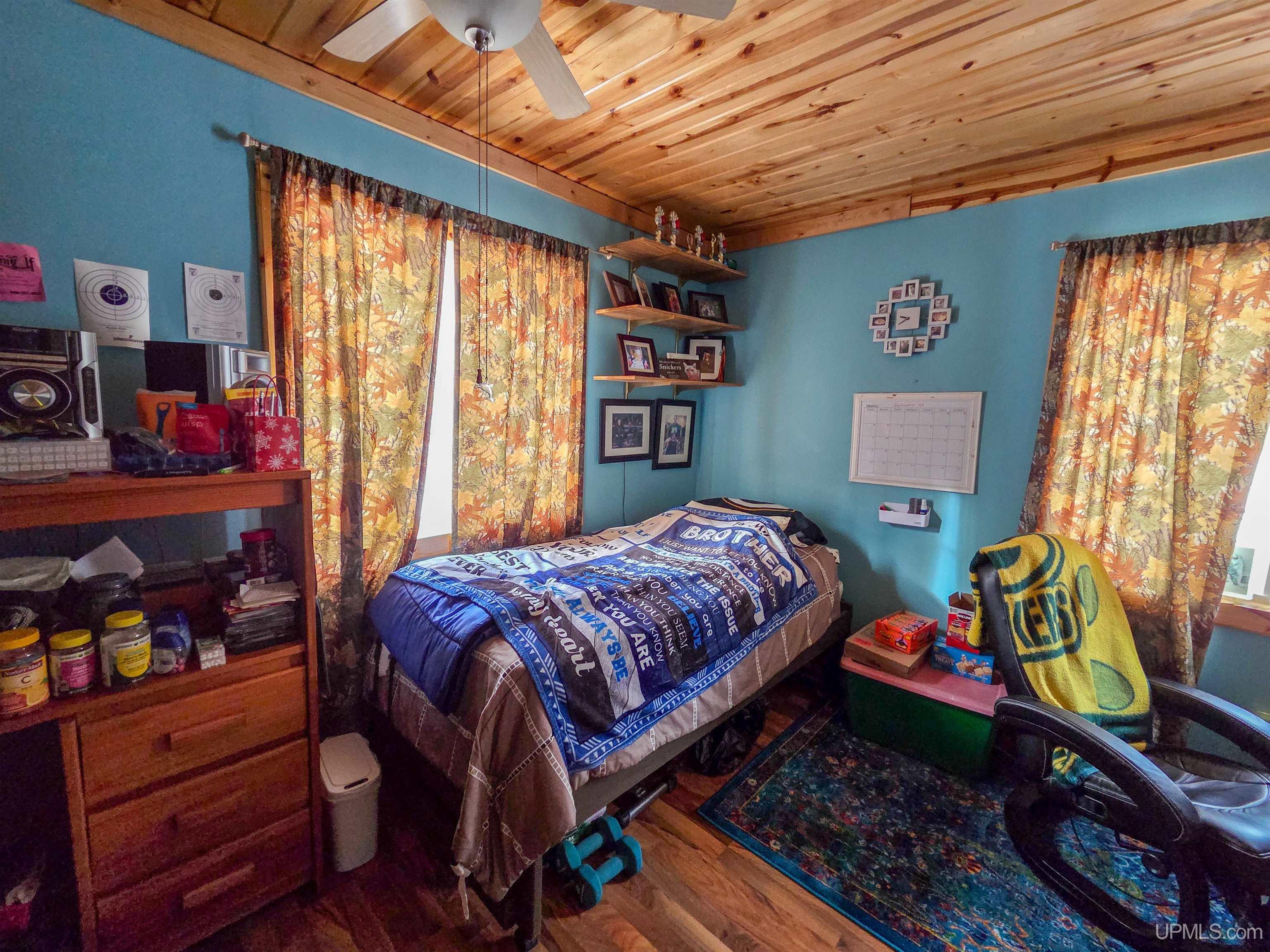 main property photo 16