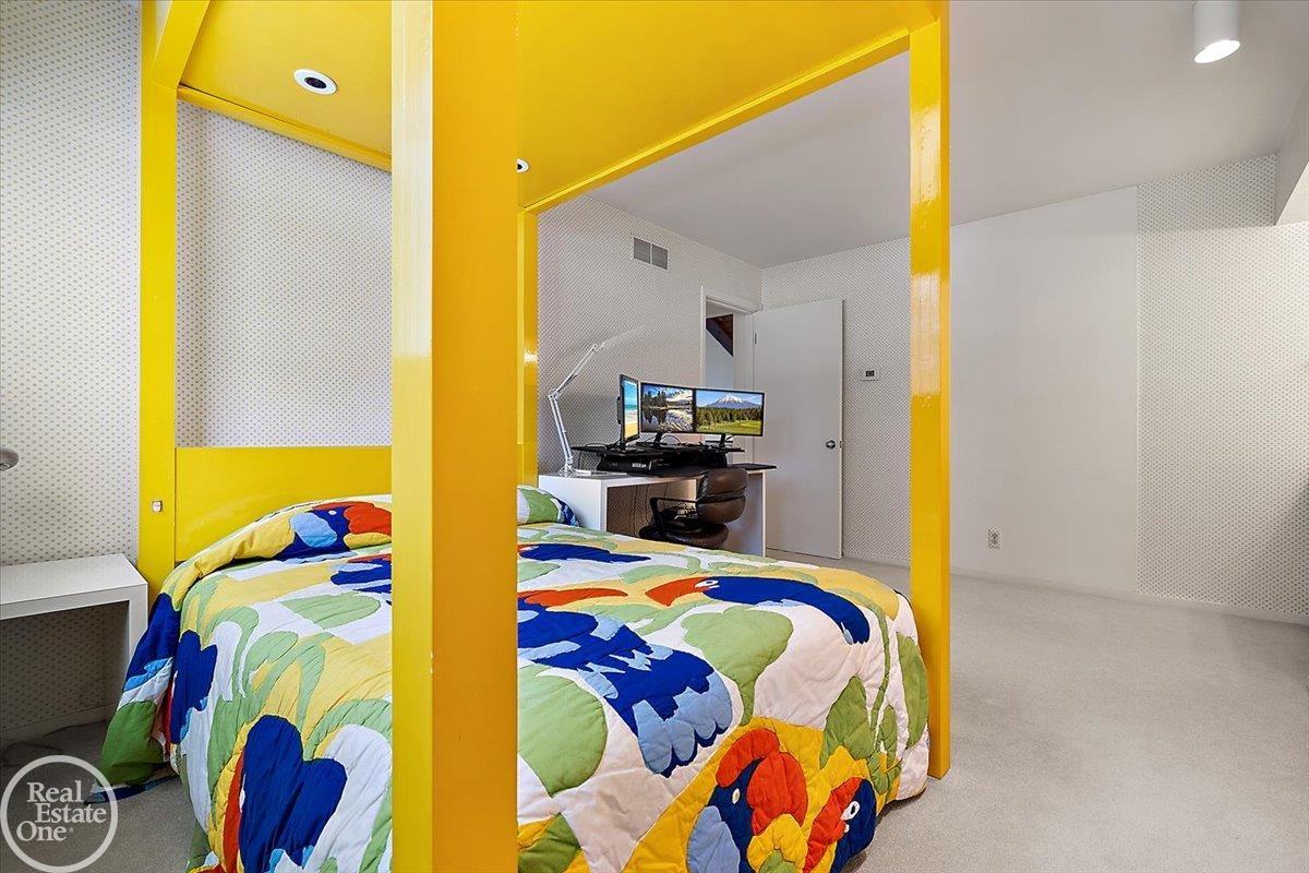 main property photo 59