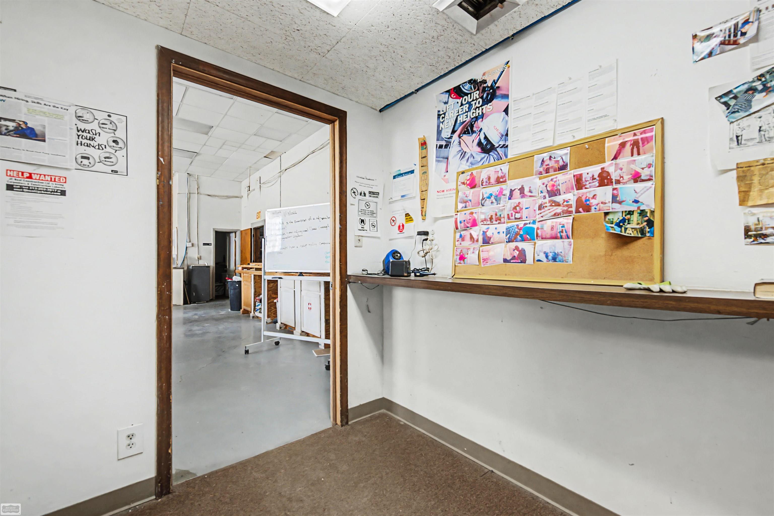 main property photo 15