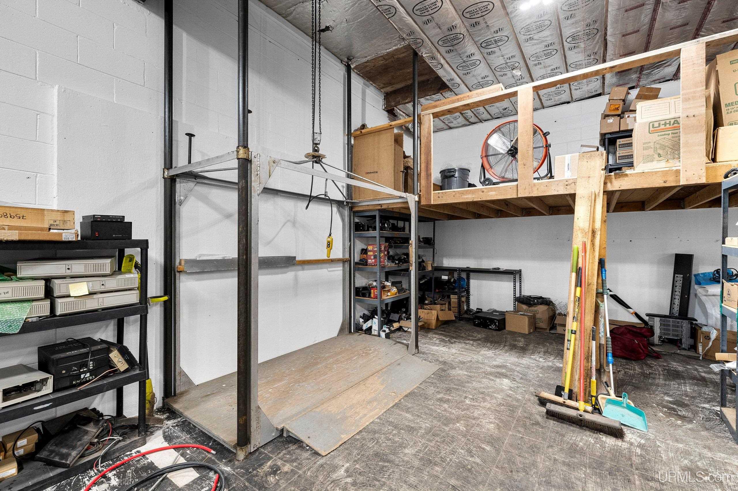 main property photo 33