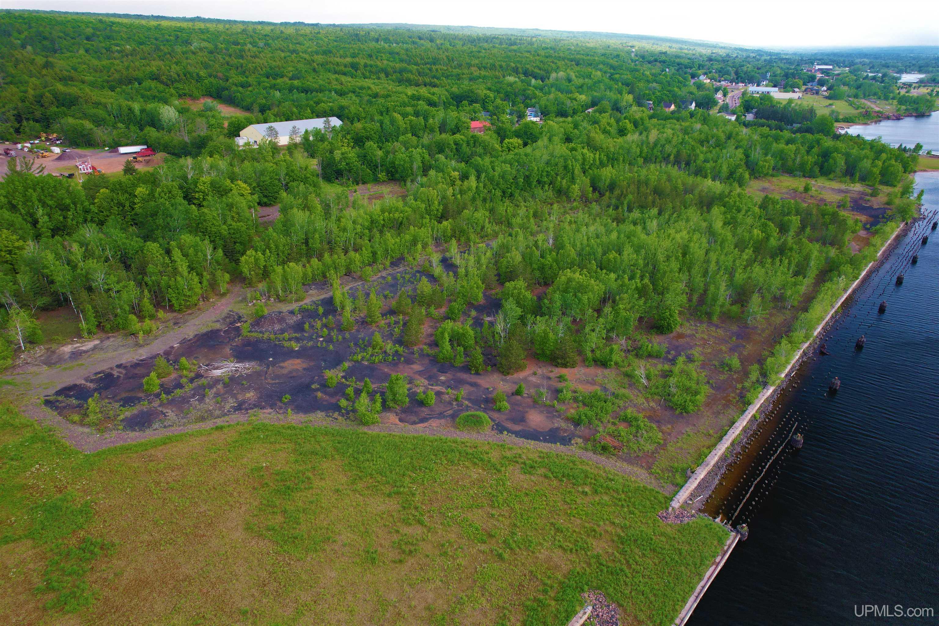 main property photo 11