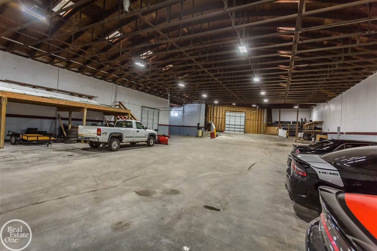 main property photo 28