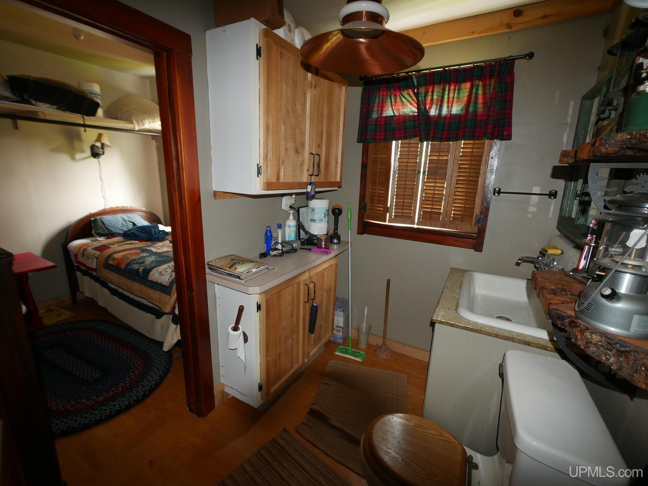 main property photo 40