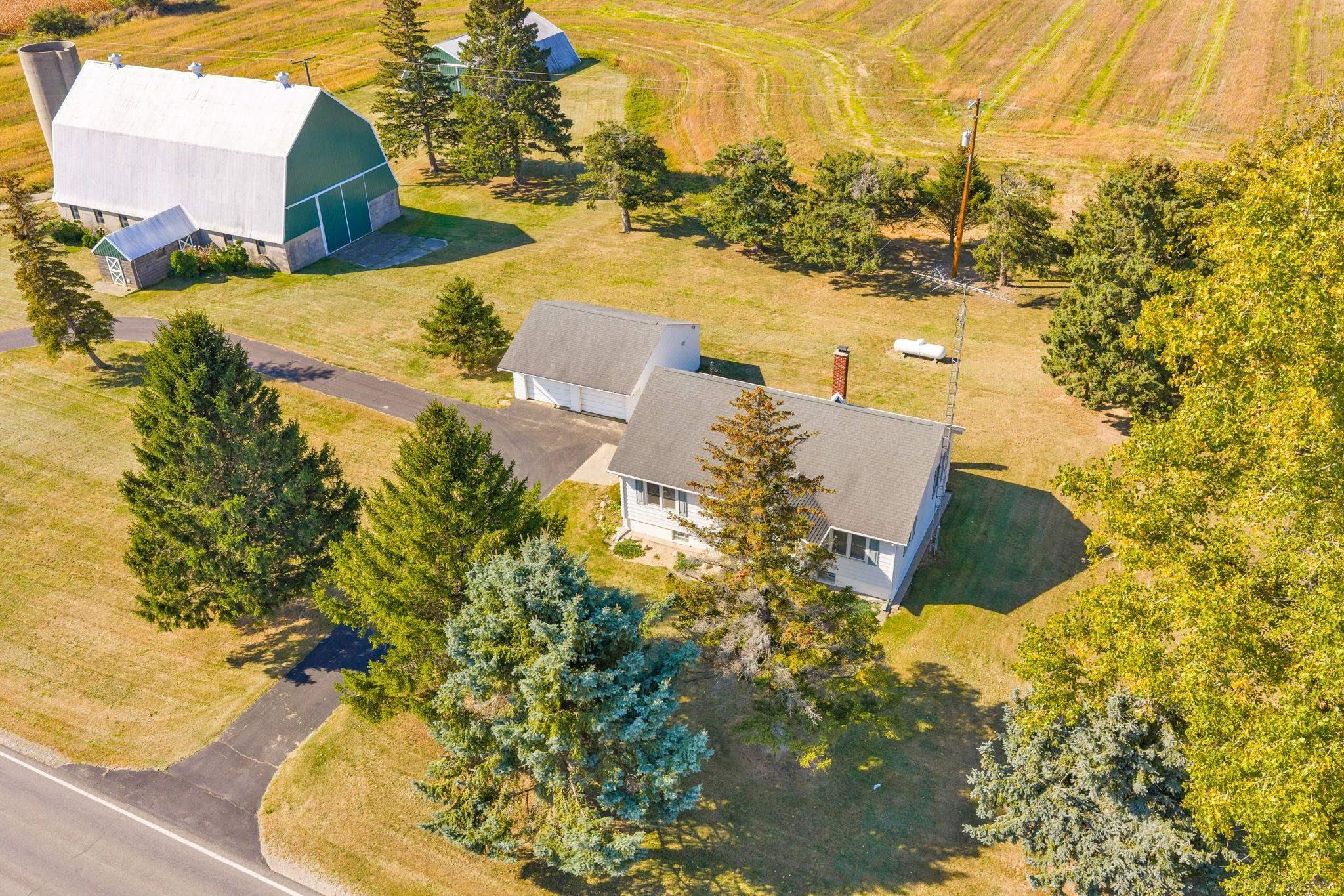 main property photo 20