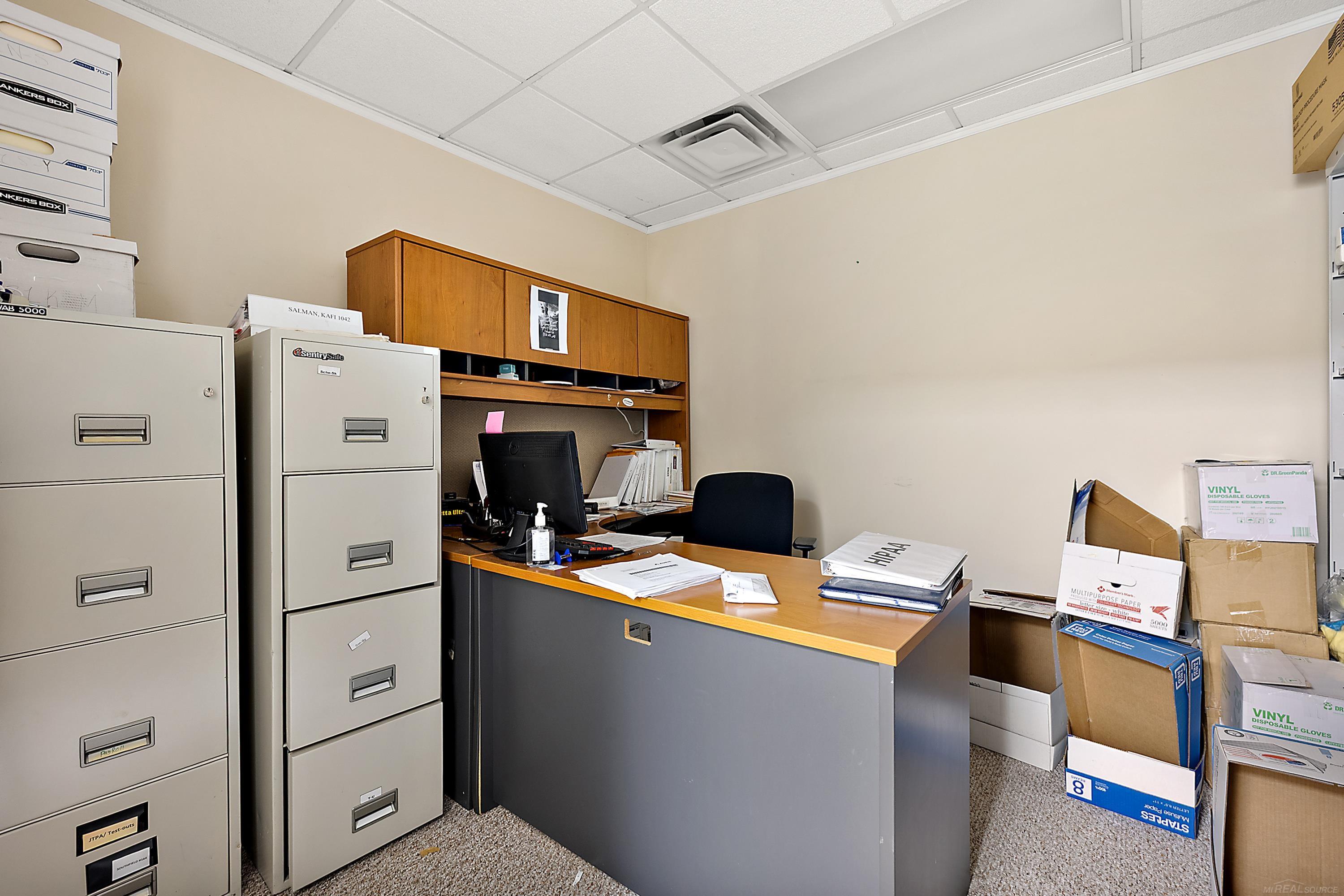 main property photo 9
