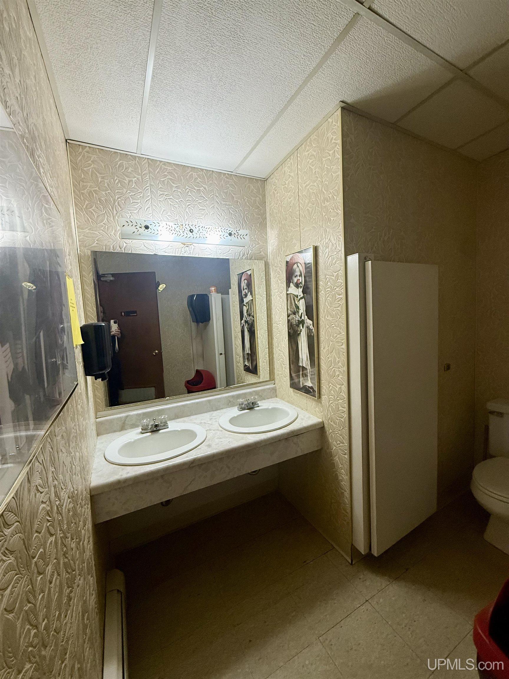 main property photo 14