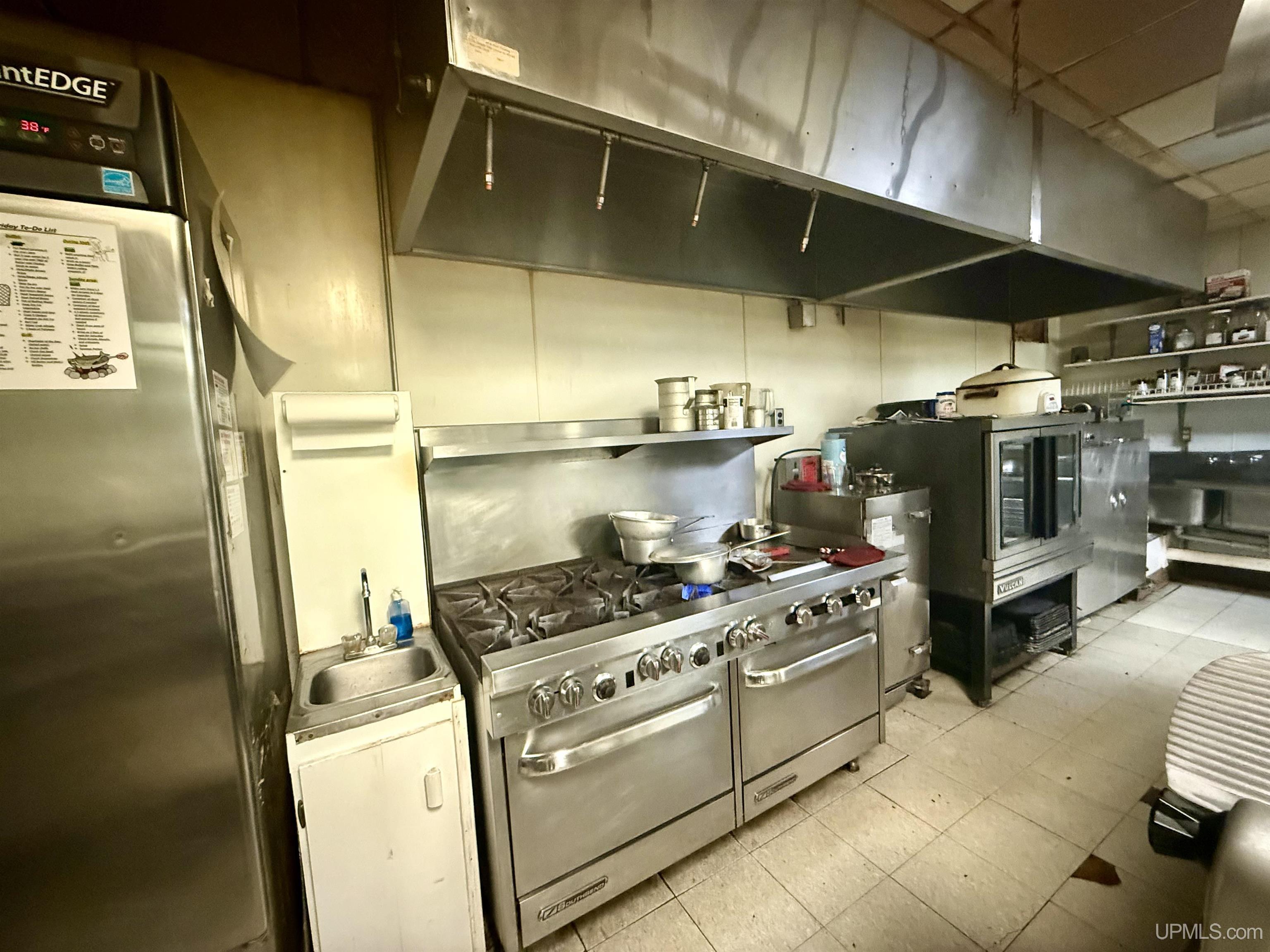 main property photo 23