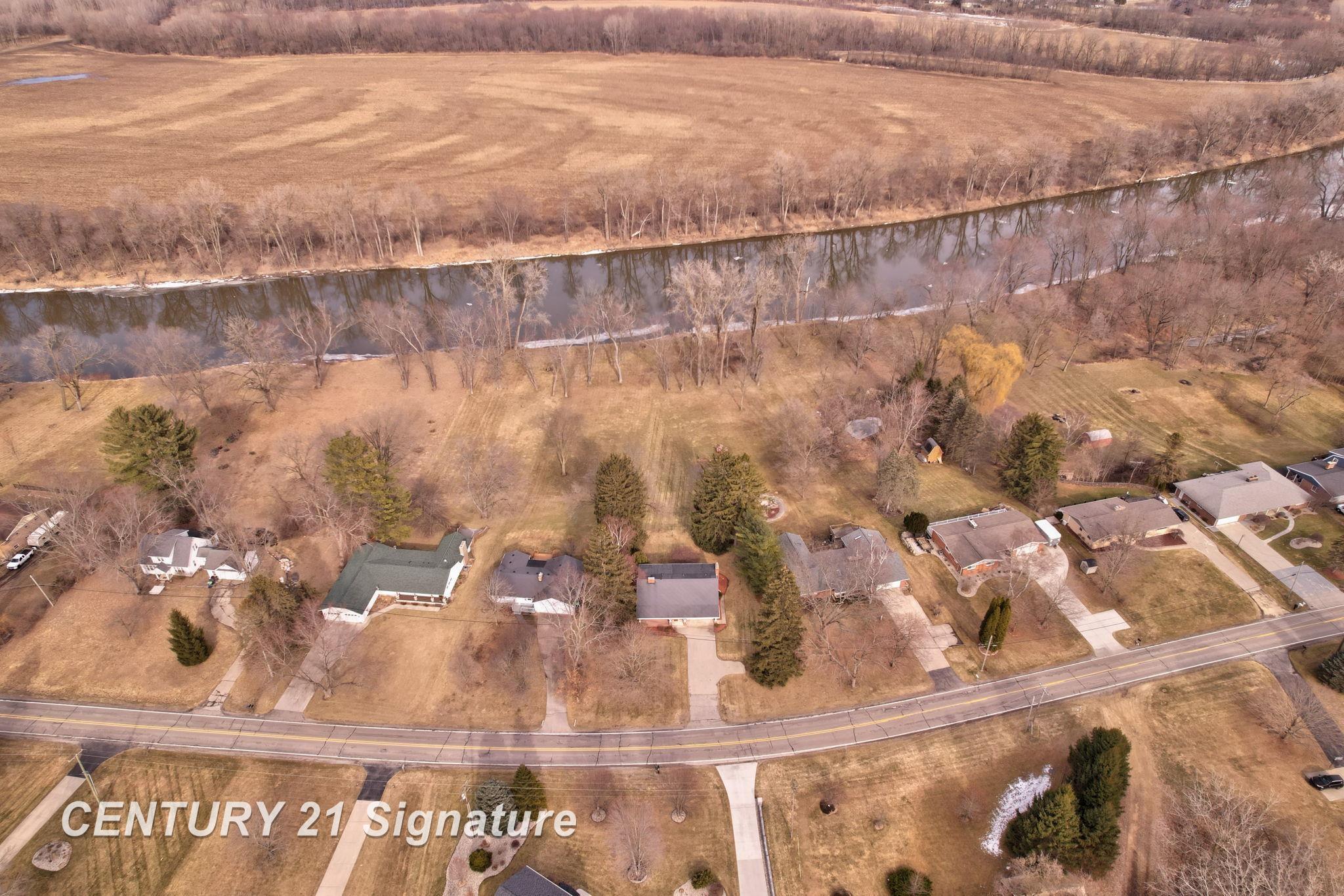 main property photo 46
