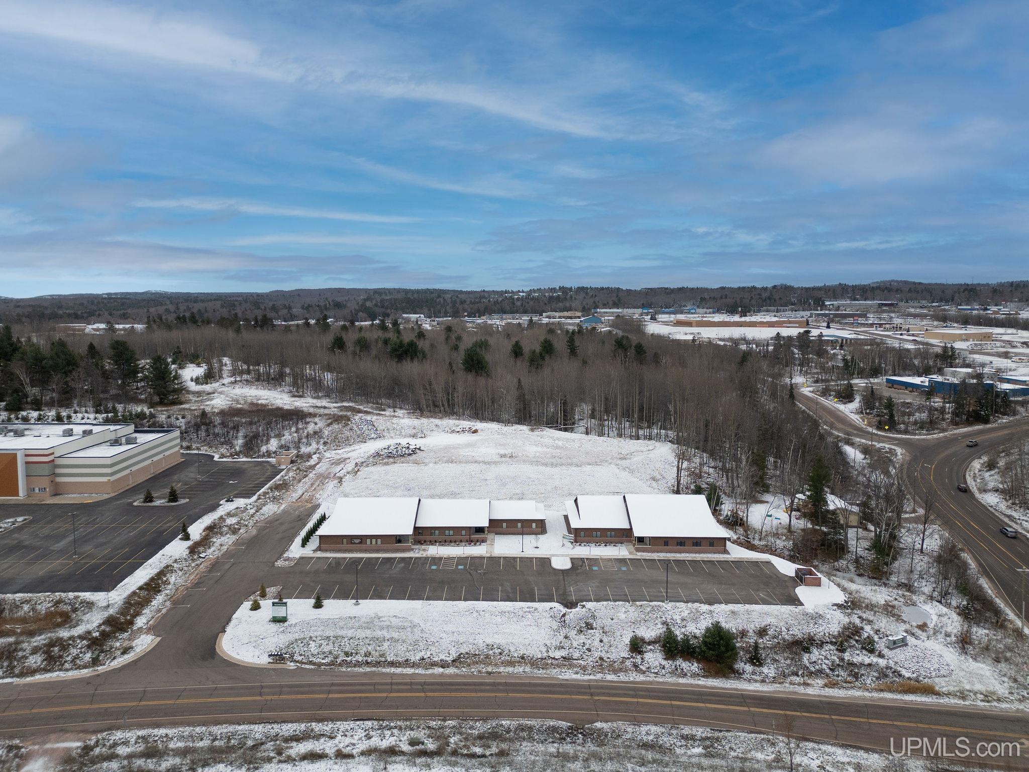 main property photo 18
