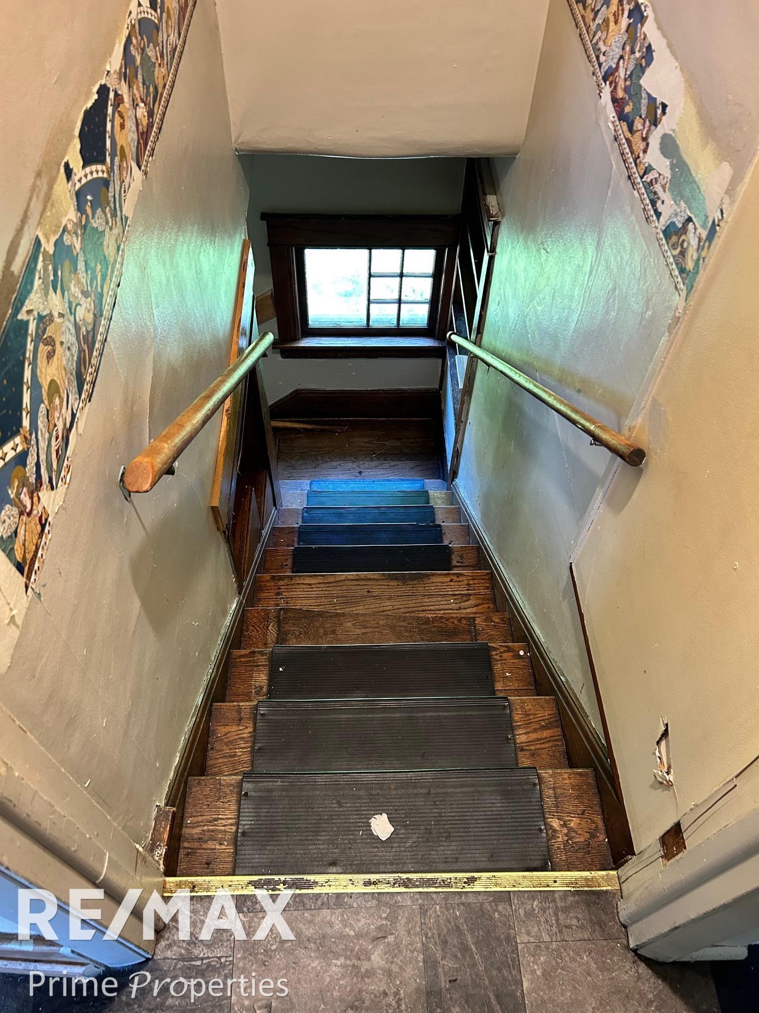 main property photo 34