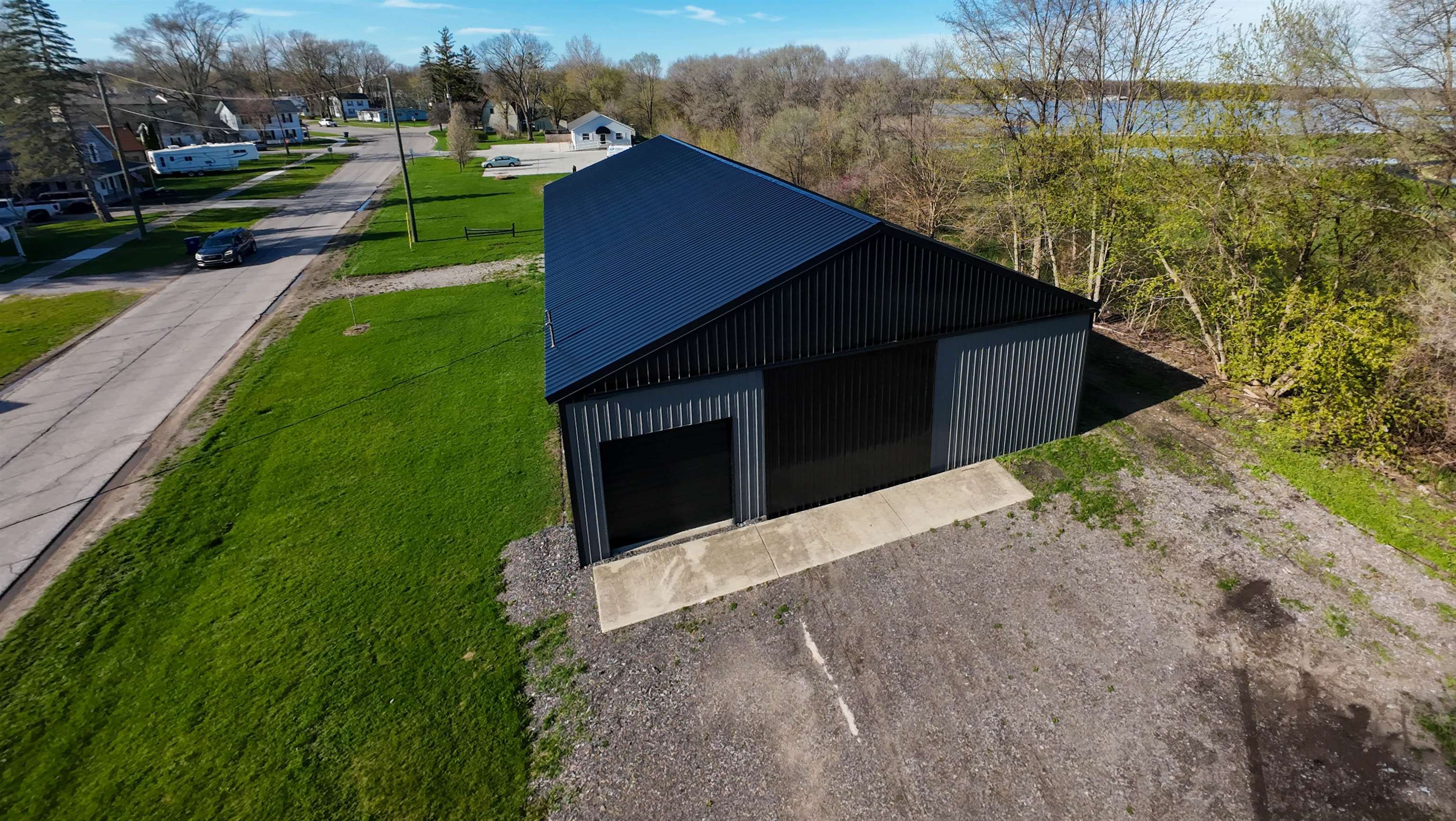 main property photo 12