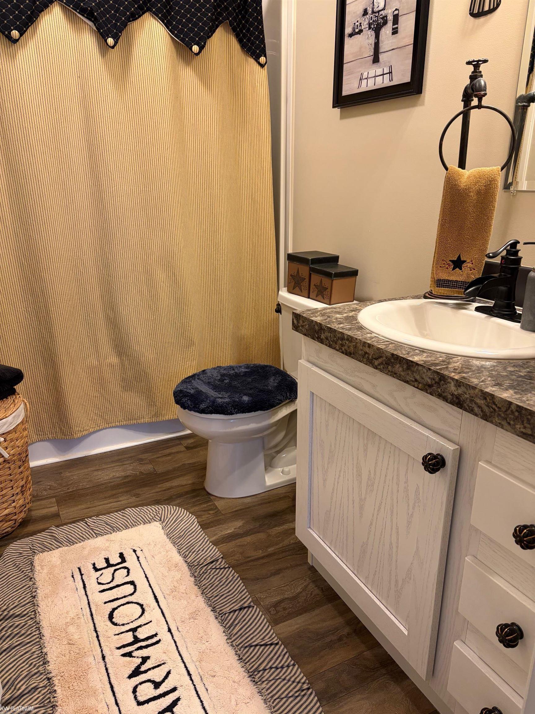 main property photo 12