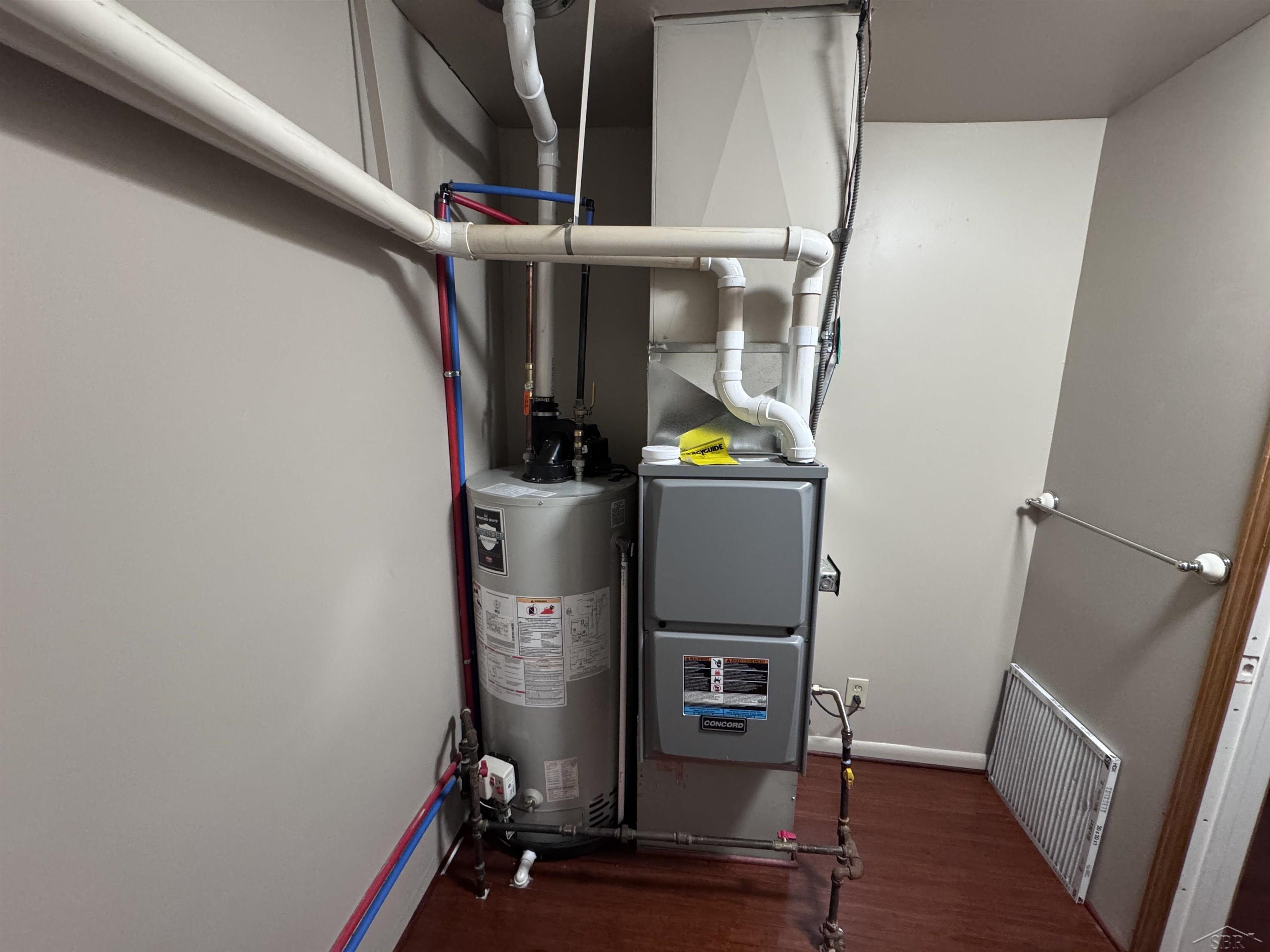 main property photo 19