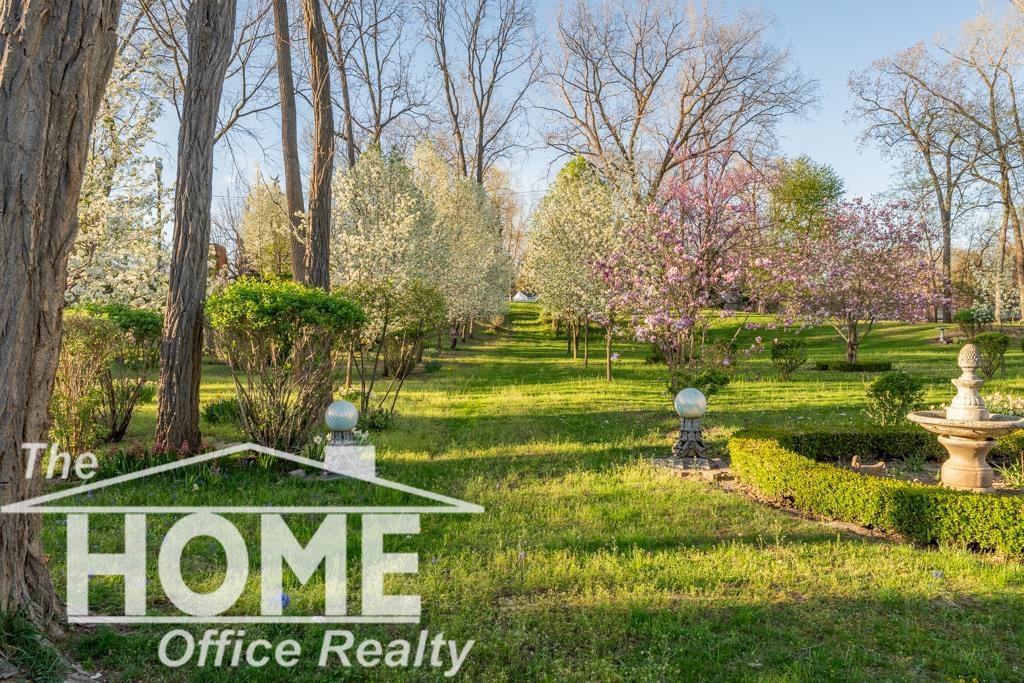 main property photo 10