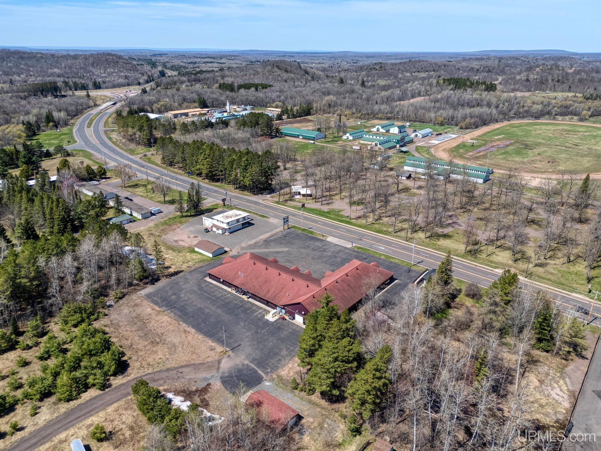 main property photo 2