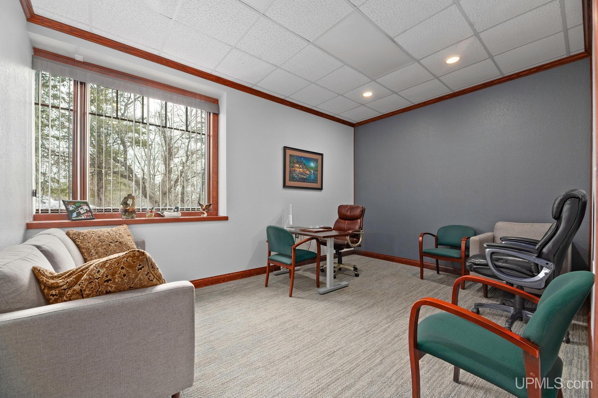 main property photo 40