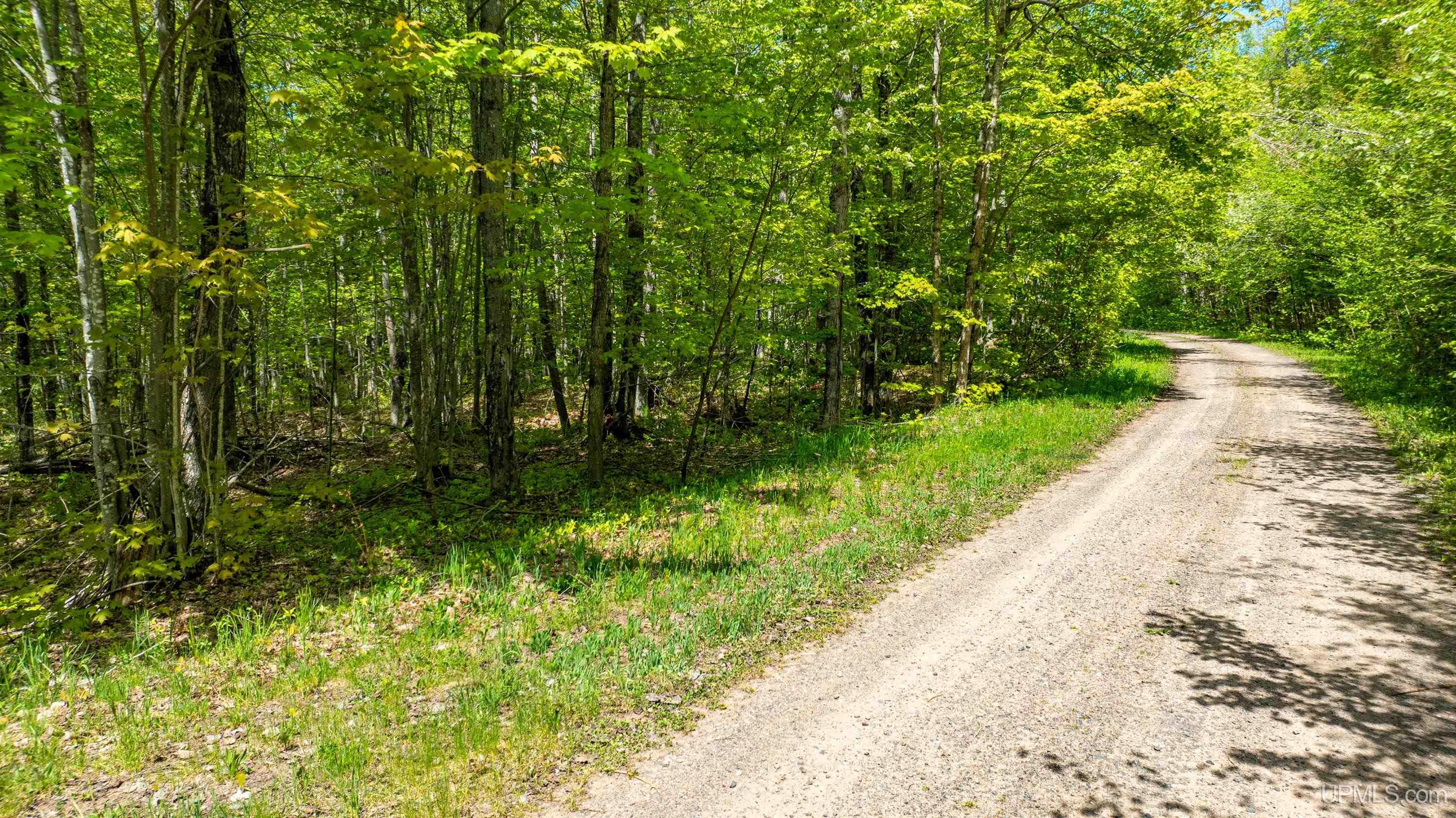 main property photo 25