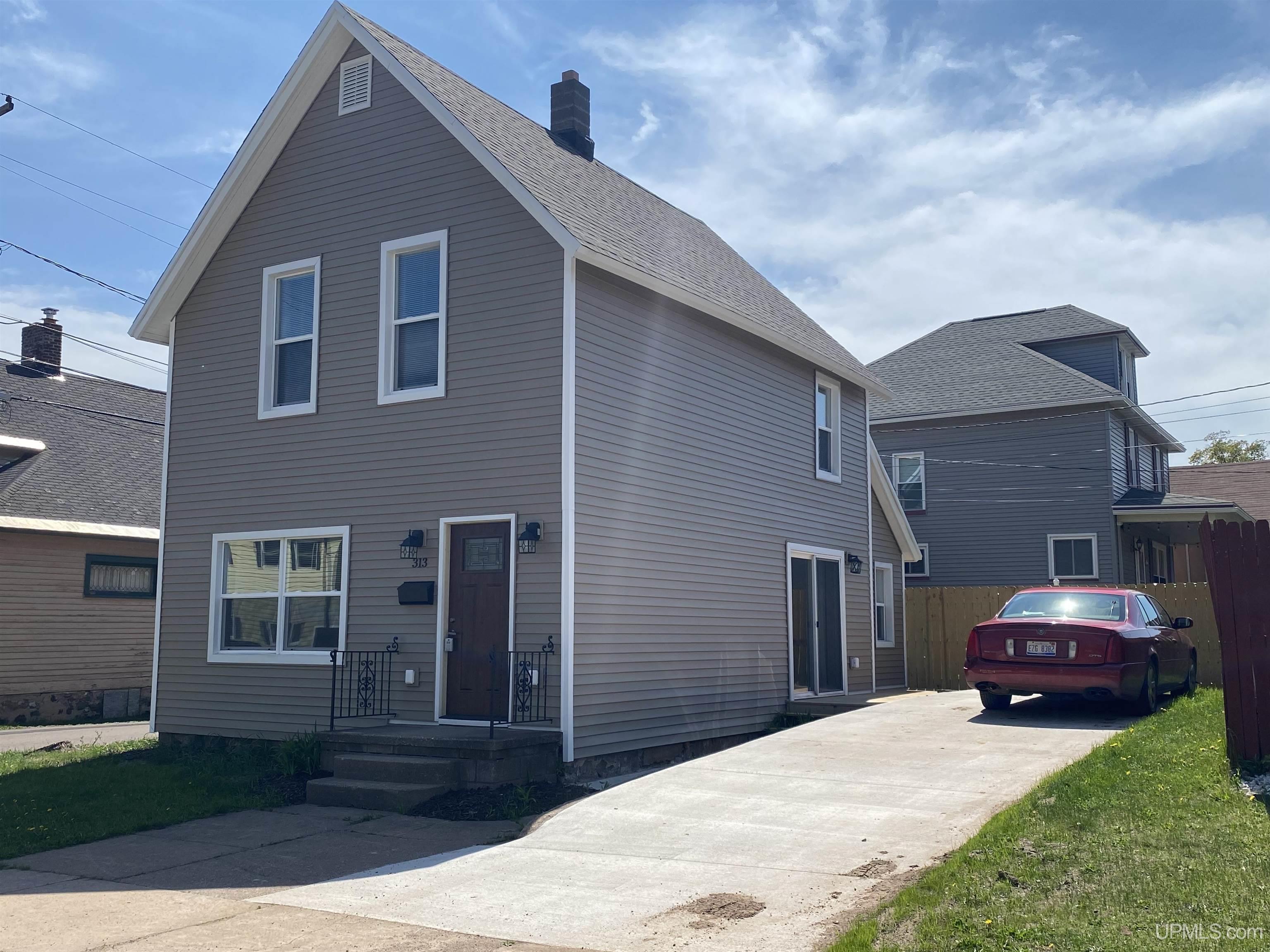 main property photo 12