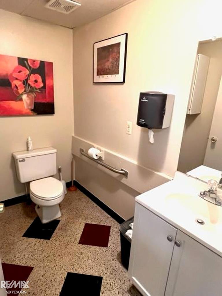 main property photo 17