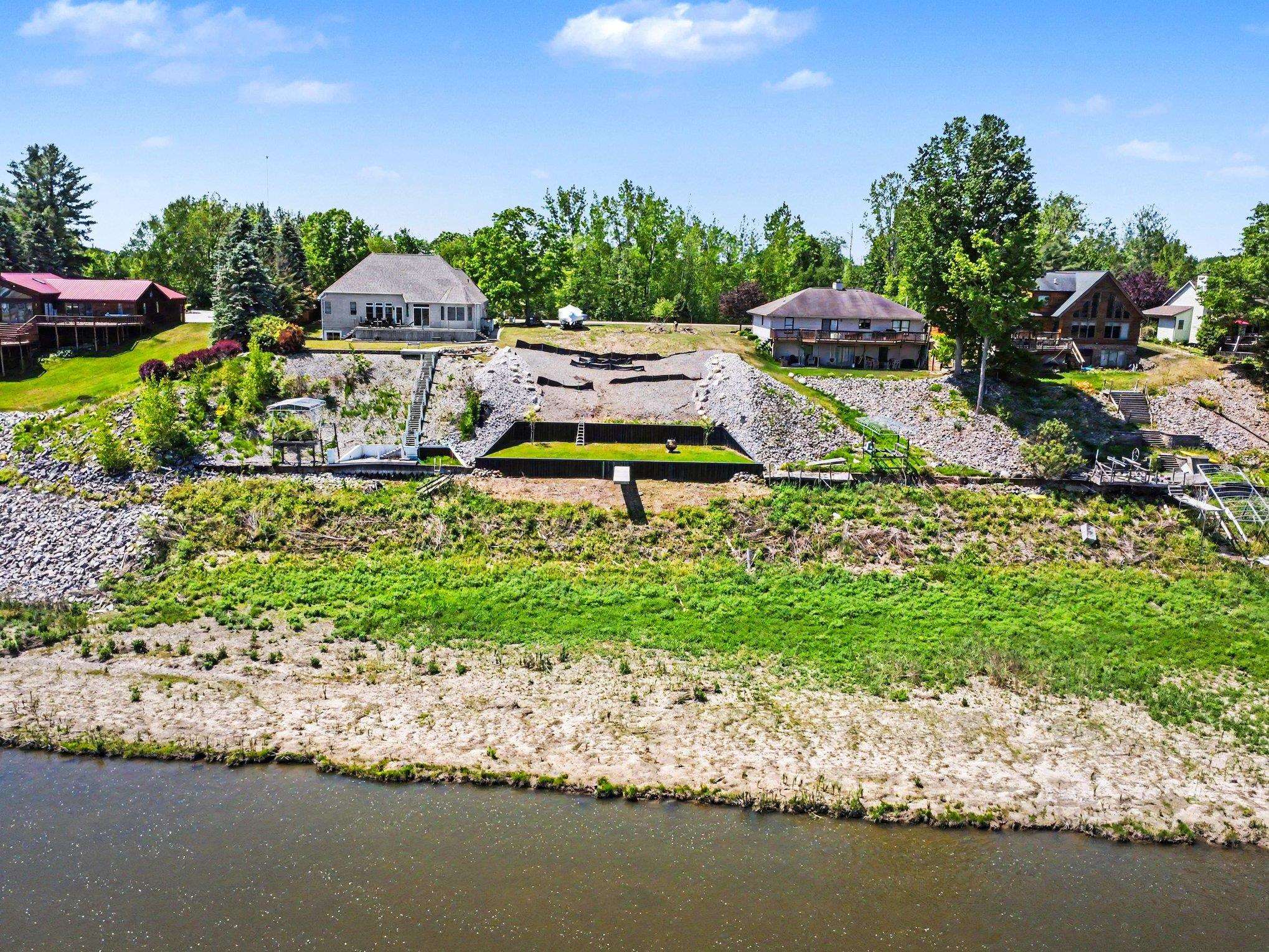 main property photo 0