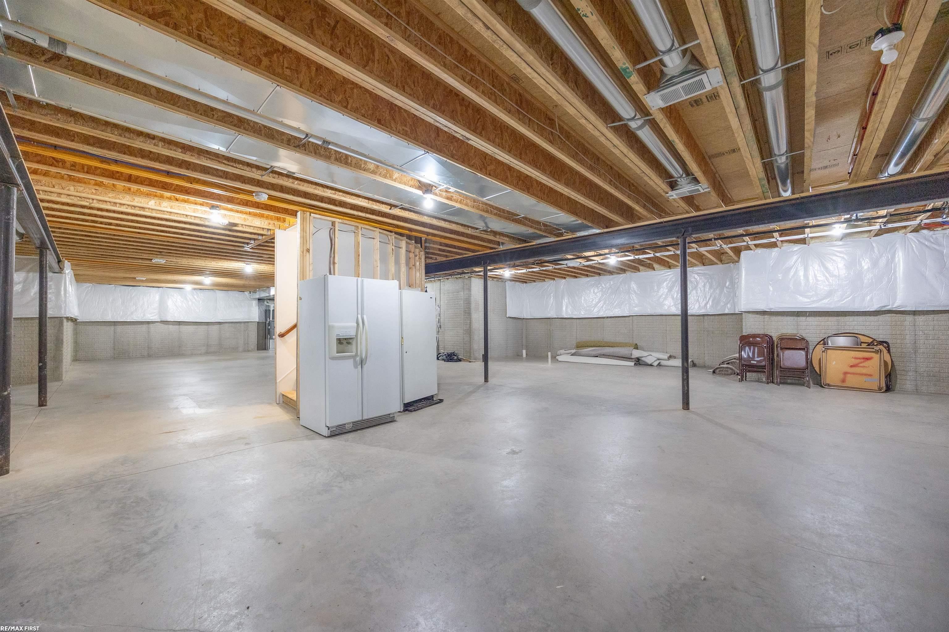 main property photo 59