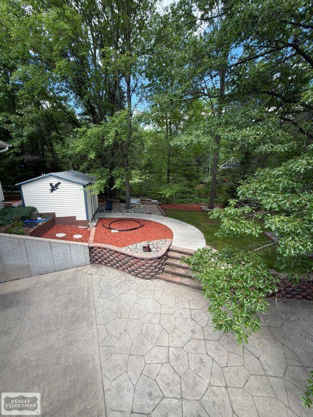 main property photo 9