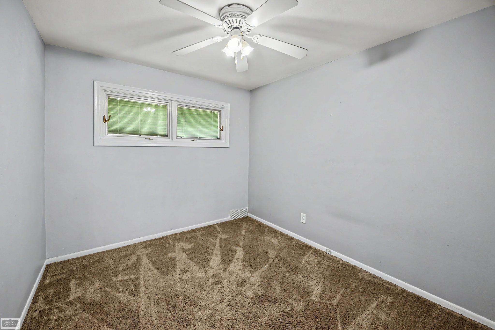 property viewer photo 11