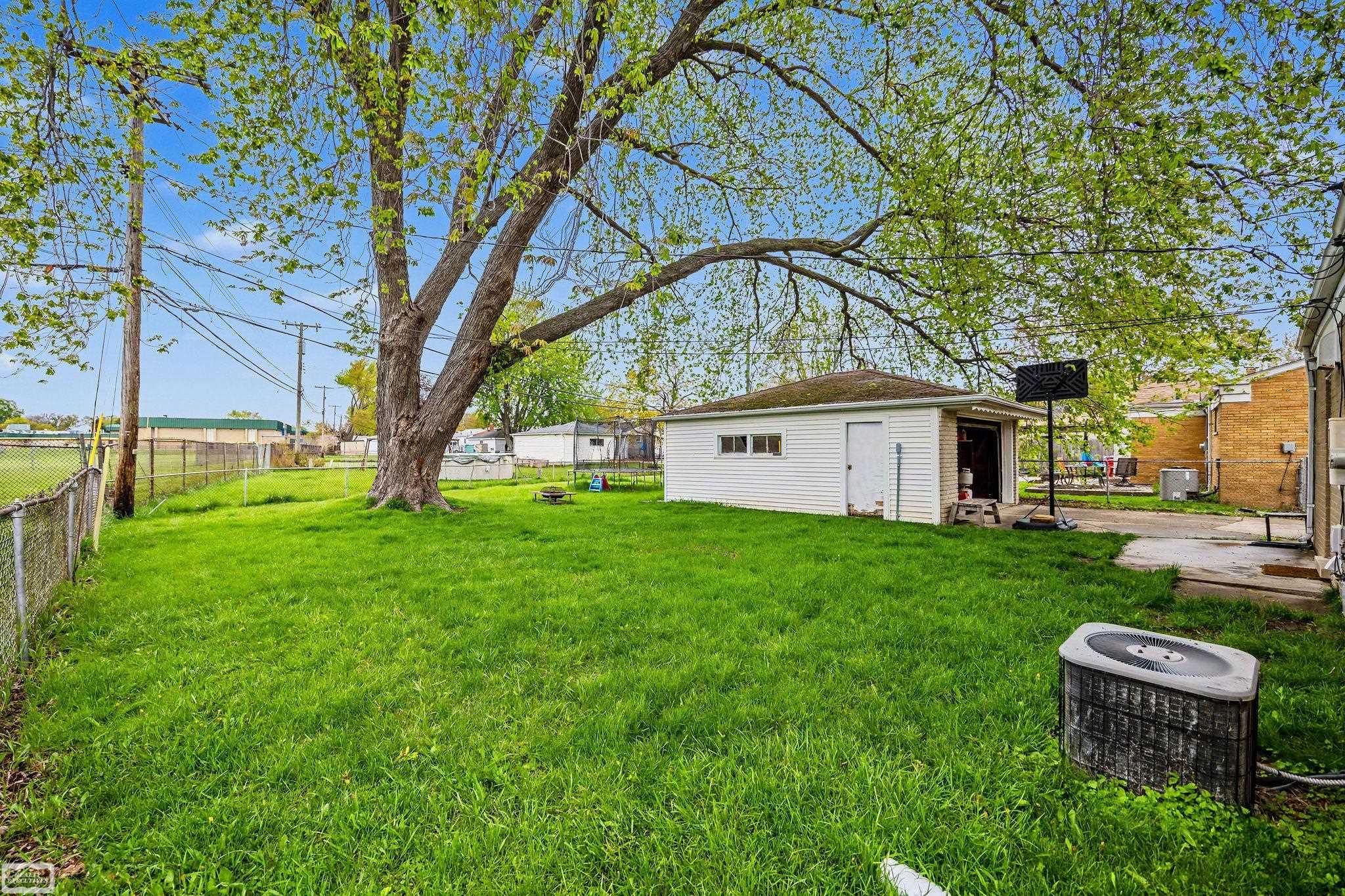 property viewer photo 16