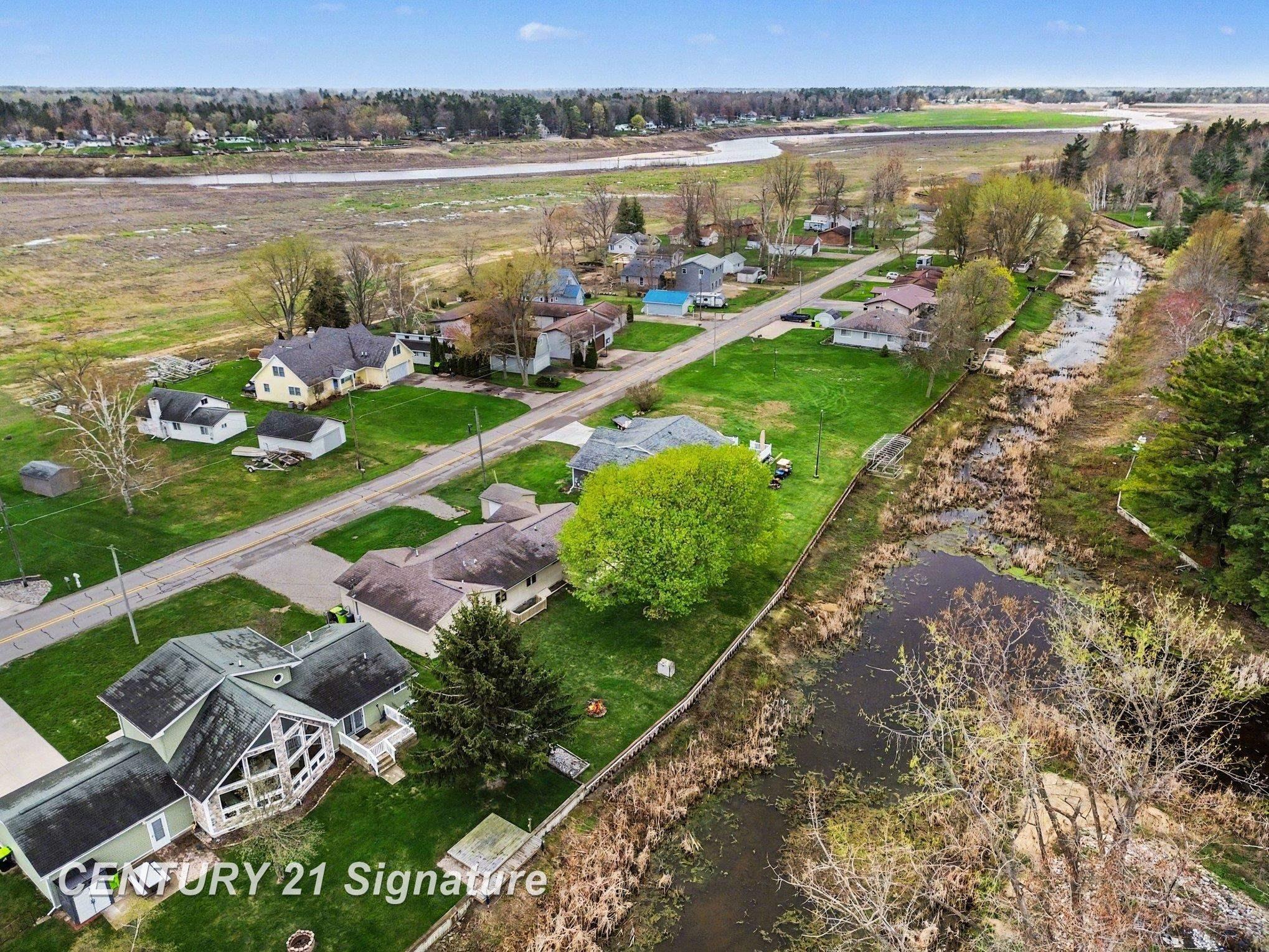 main property photo 21