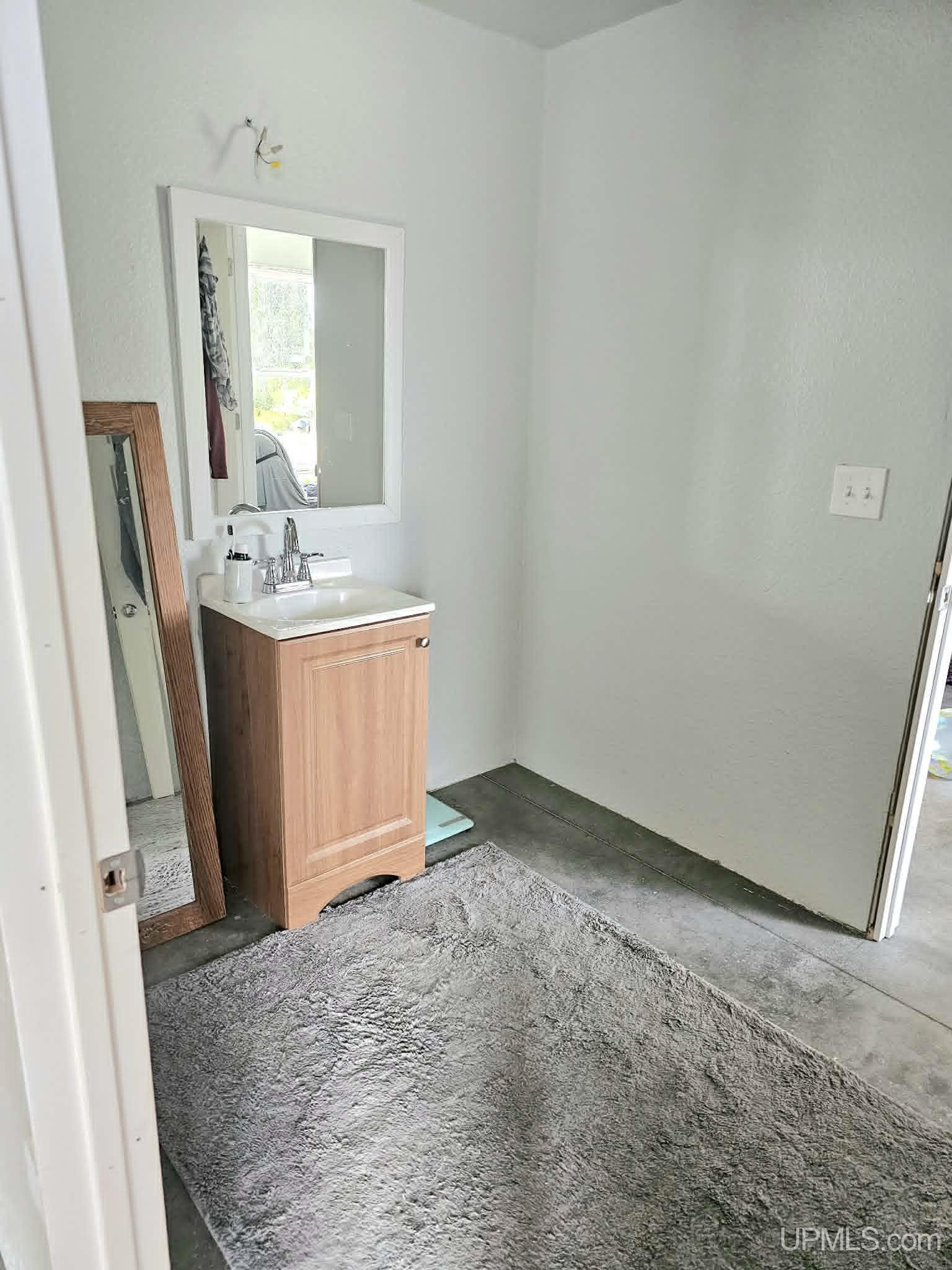 main property photo 59