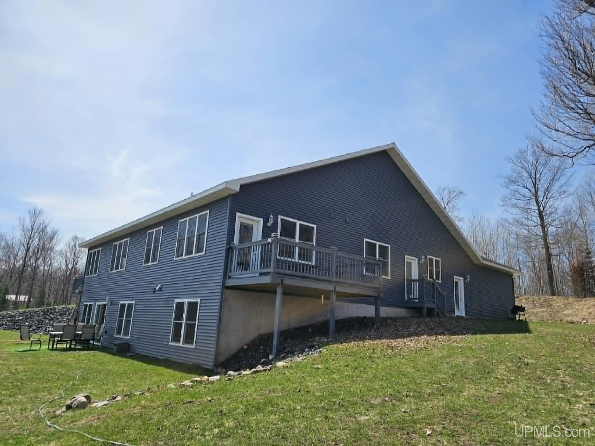 main property photo 70